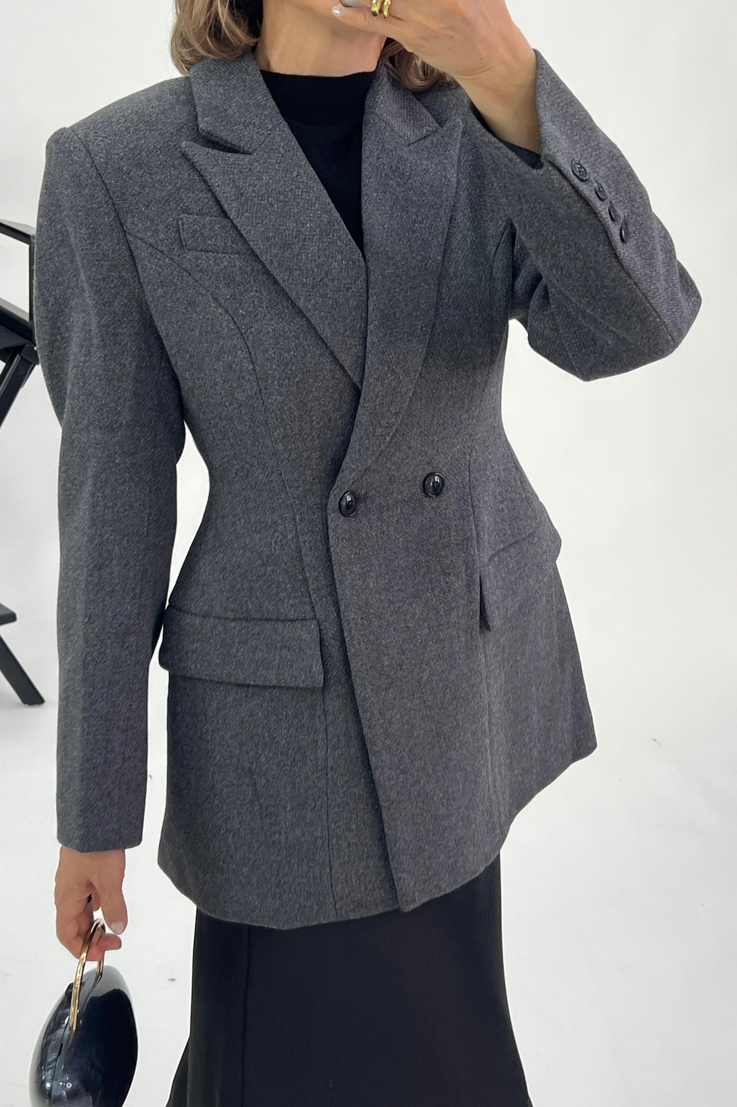 FITTED BUTTON COAT