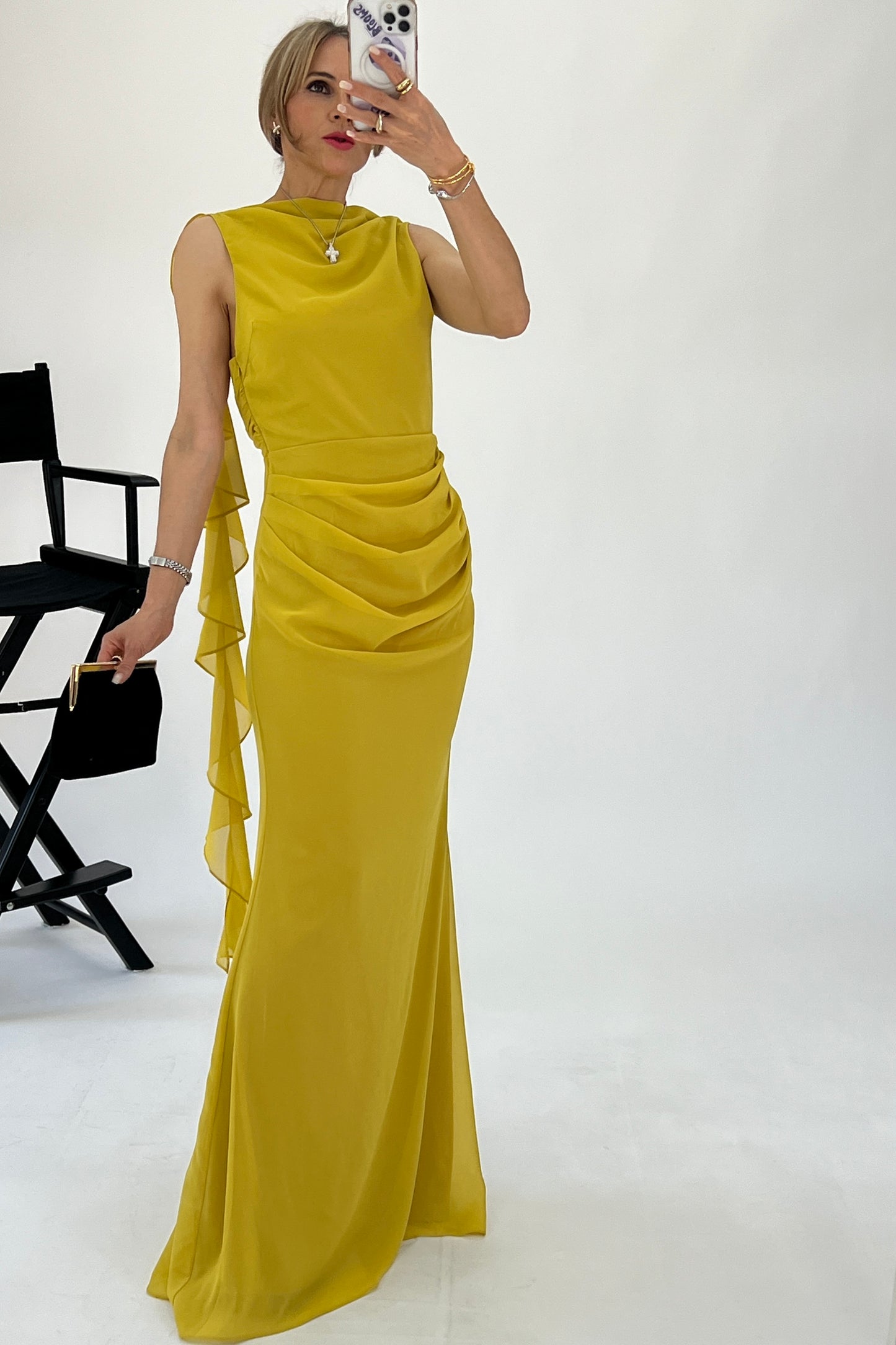 VESTIDO ESCAROLAS