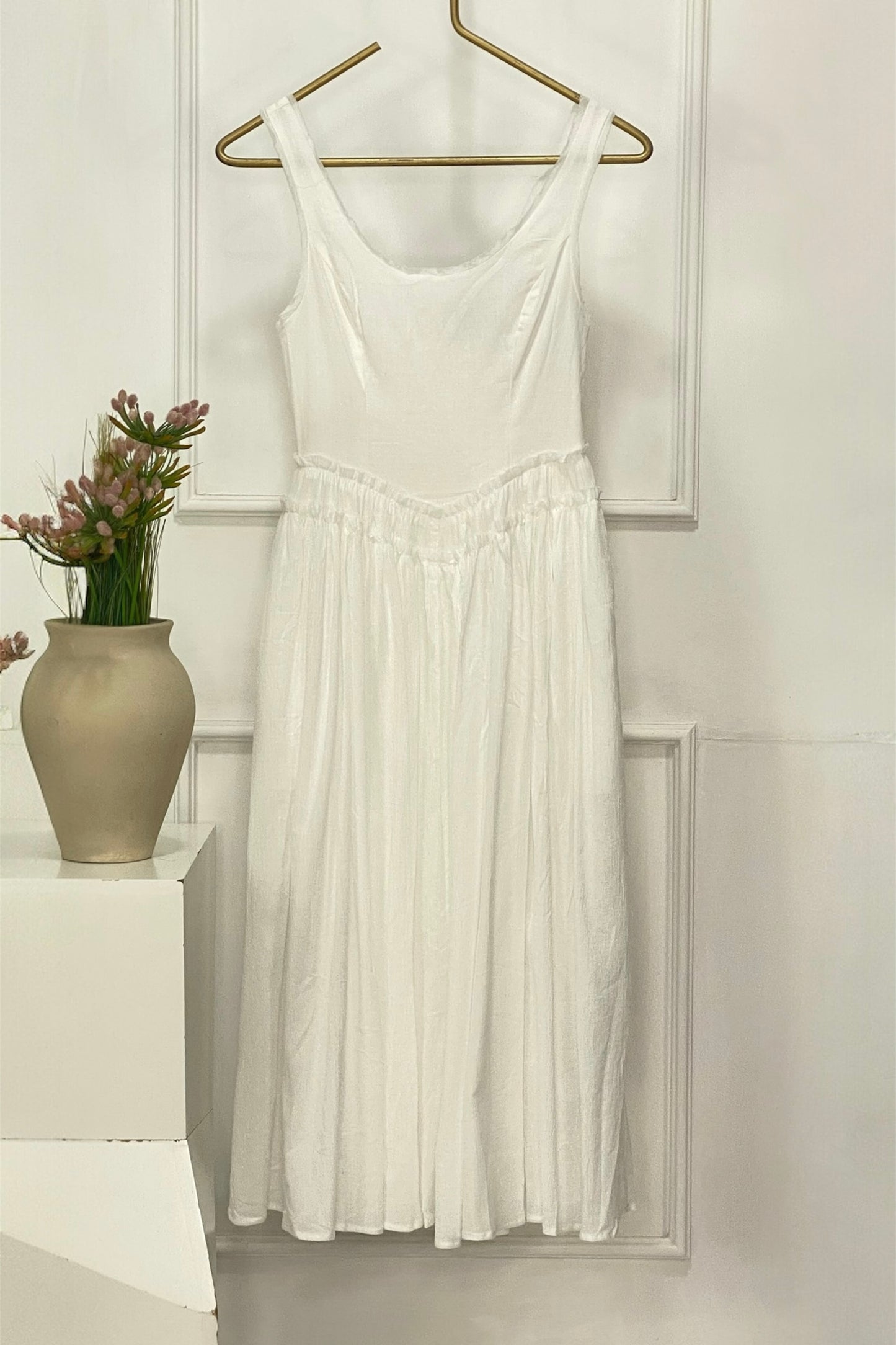 VESTIDO CUELLO V