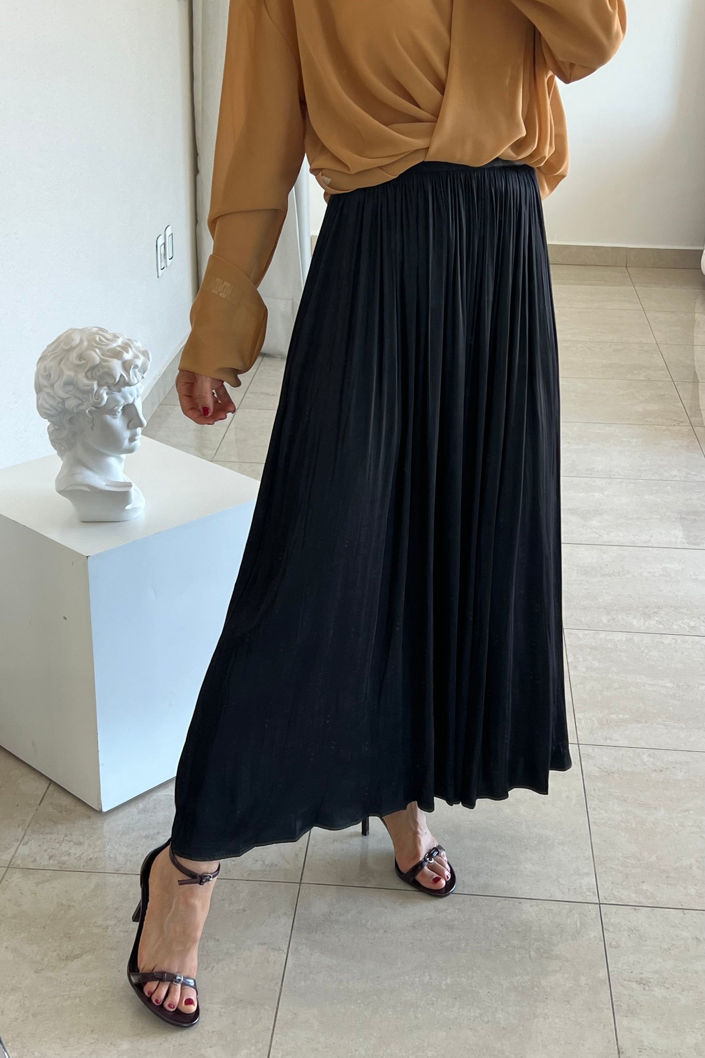 FALDA SATINADA