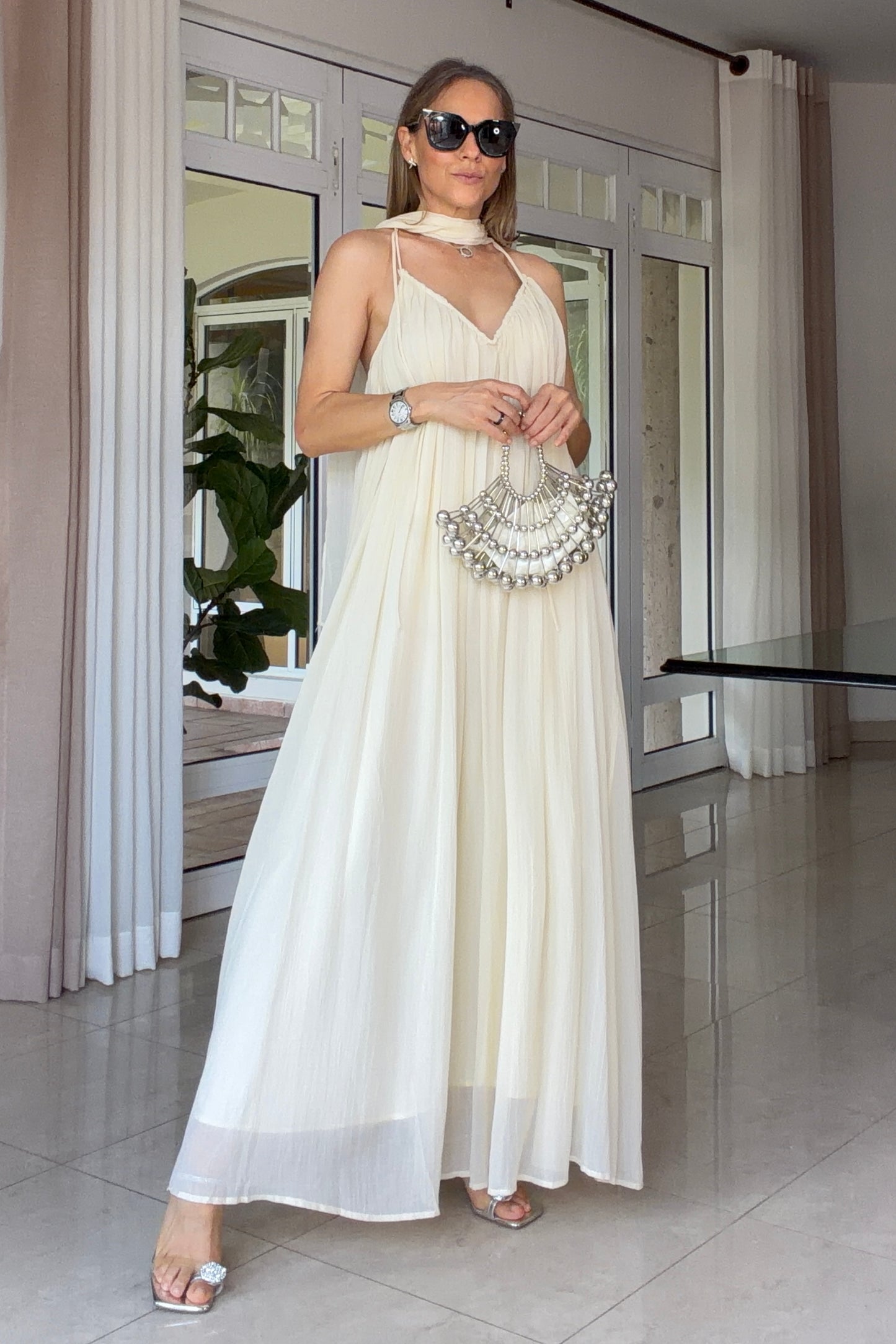 VESTIDO ESCOTE V & CORBATIN