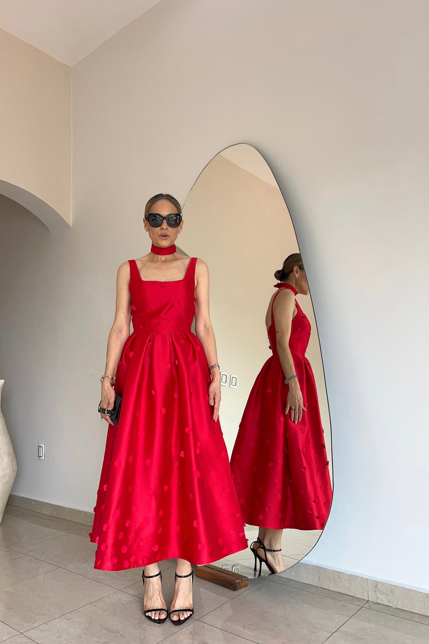 VESTIDO FLORES RESALTADAS