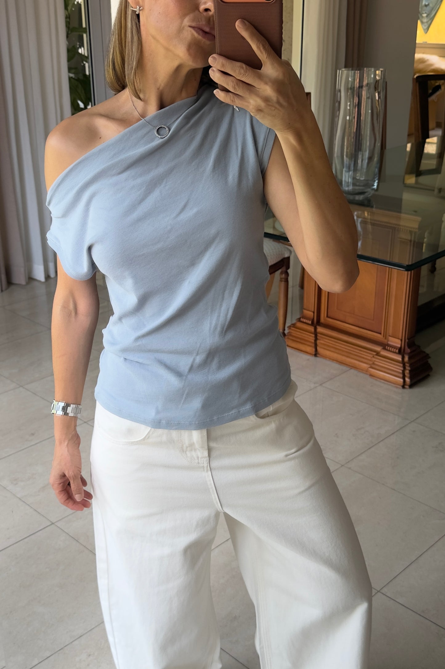 BLUSA HOMBROS IRREGULARES
