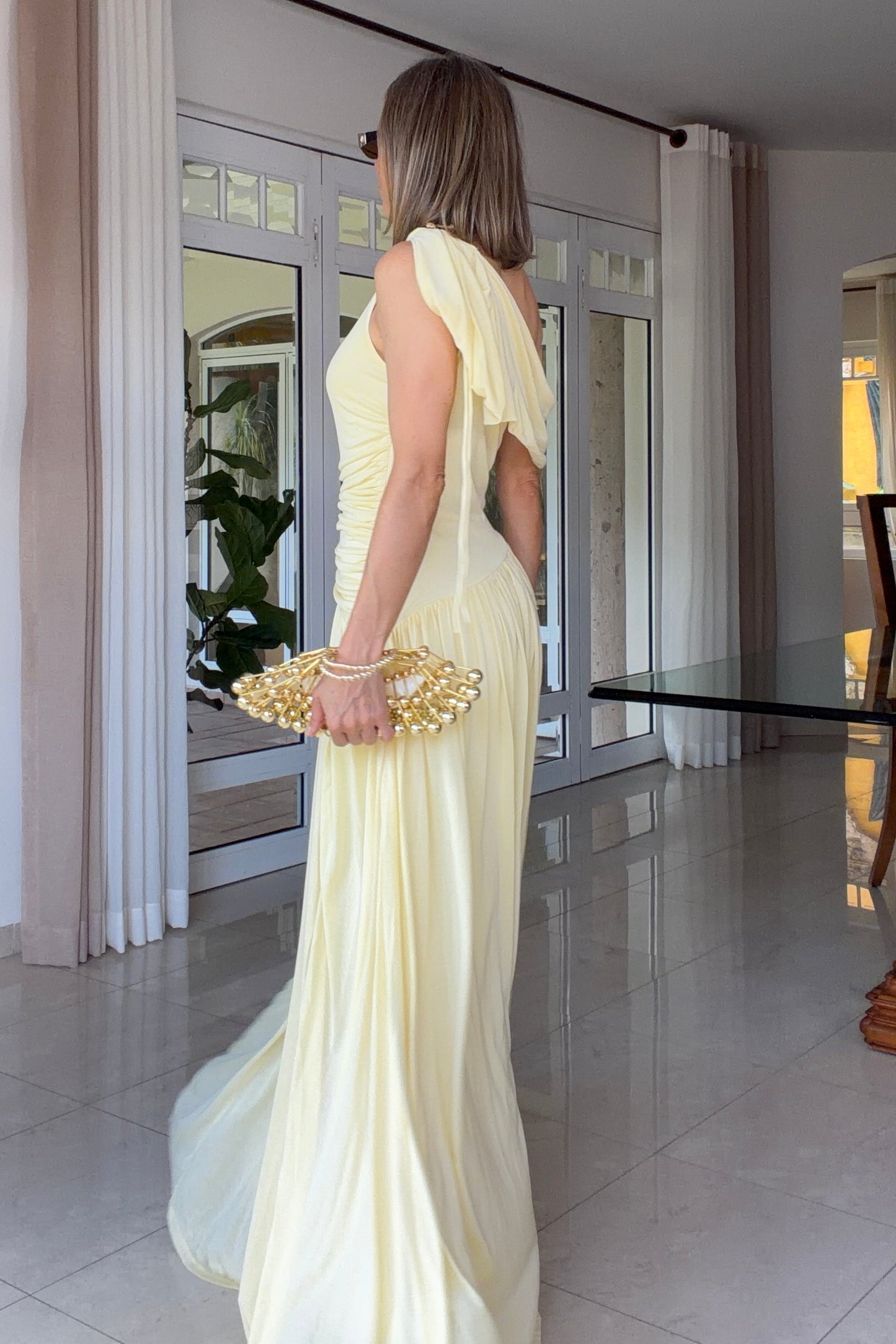 VESTIDO HOMBRO ASIMETRICO