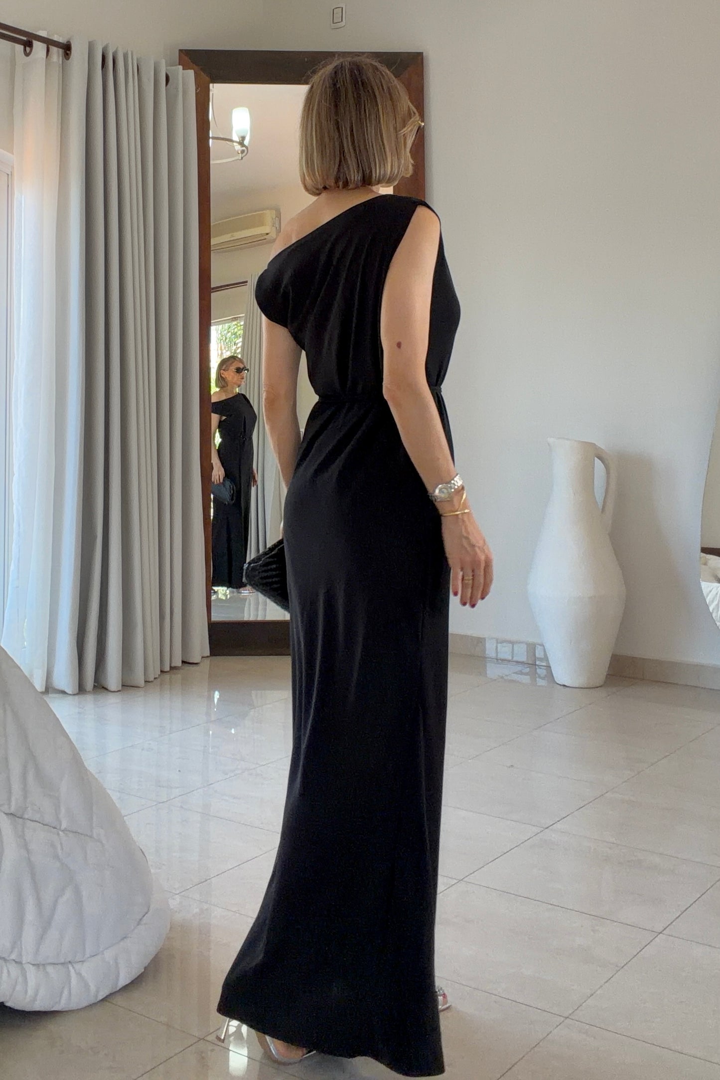 VESTIDO DETALLE HOMBROS