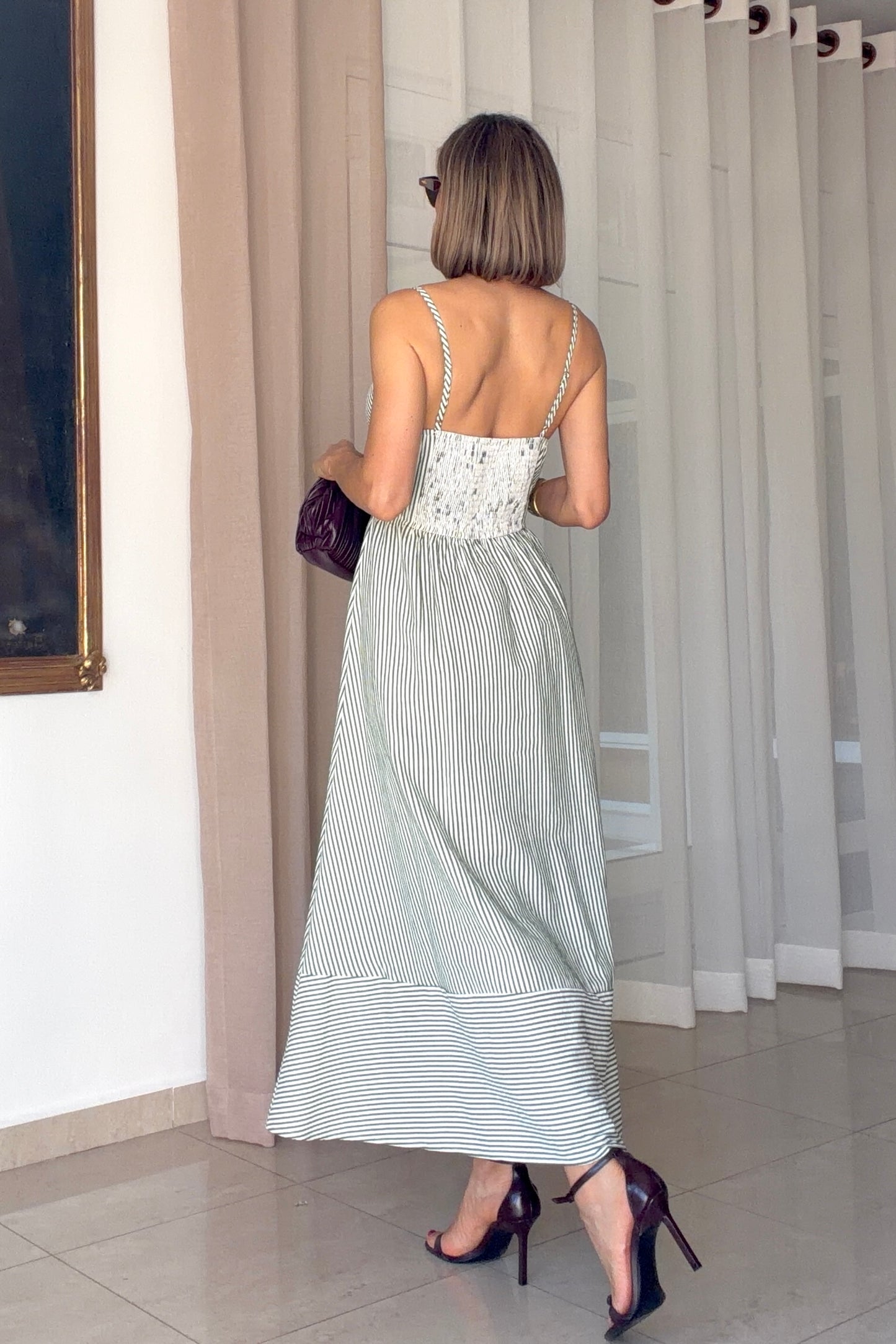 VESTIDO LINEAS