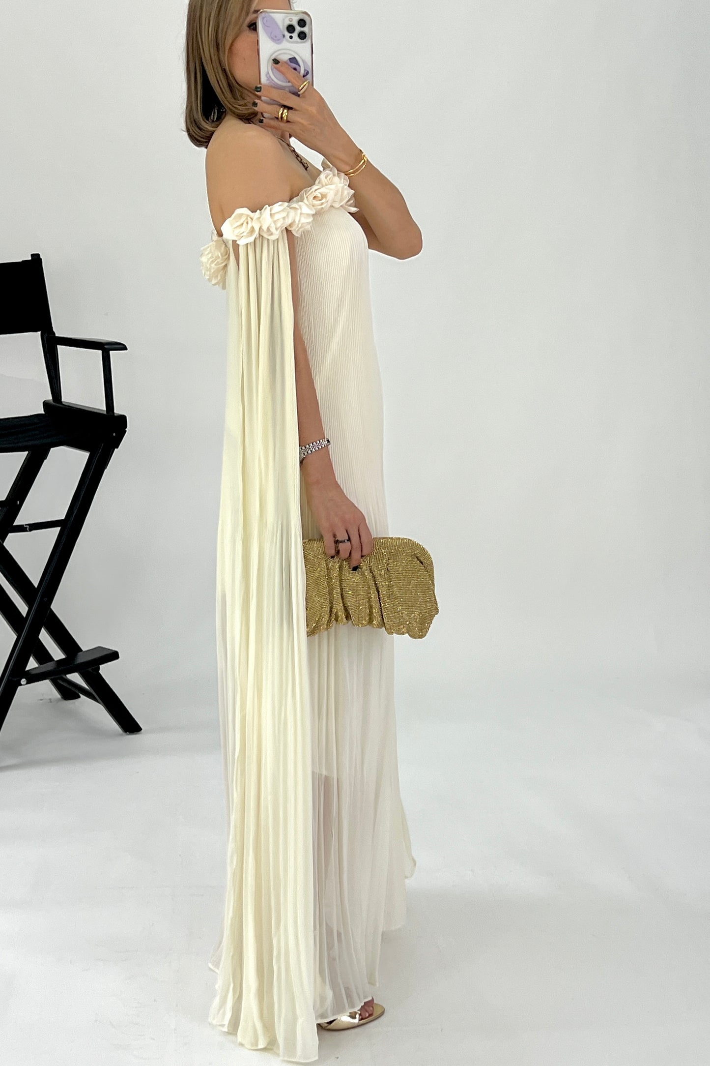 VESTIDO FLORES RESALTADAS