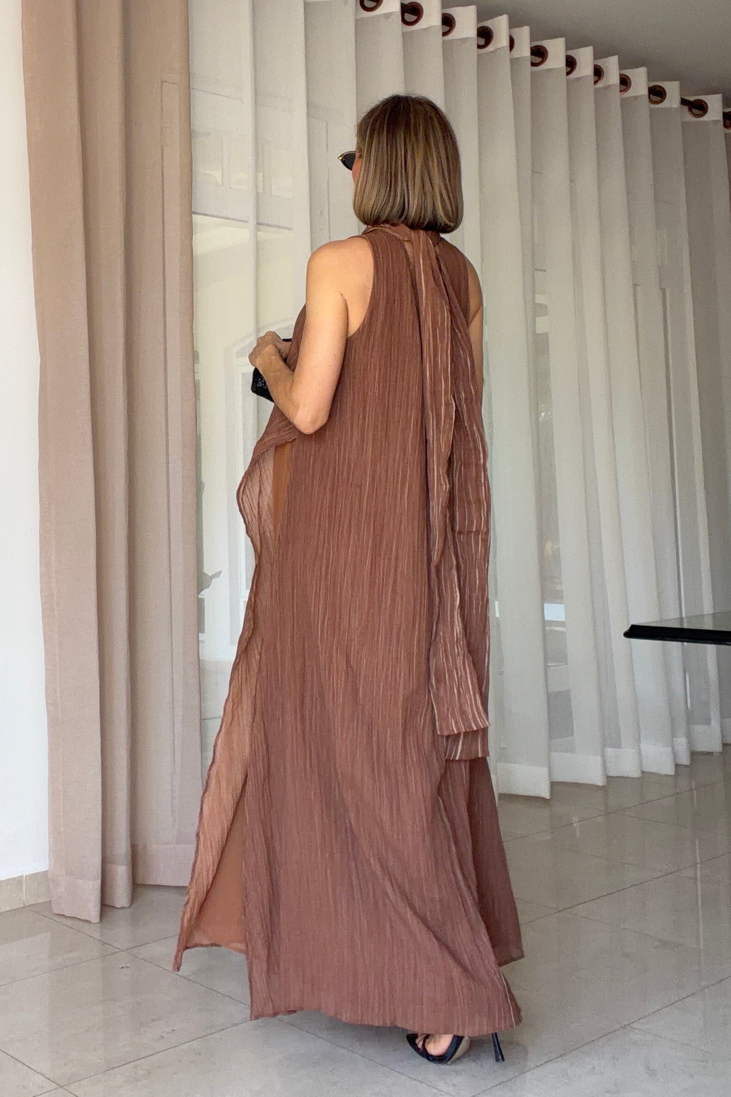 VESTIDO CUELLO ALTO