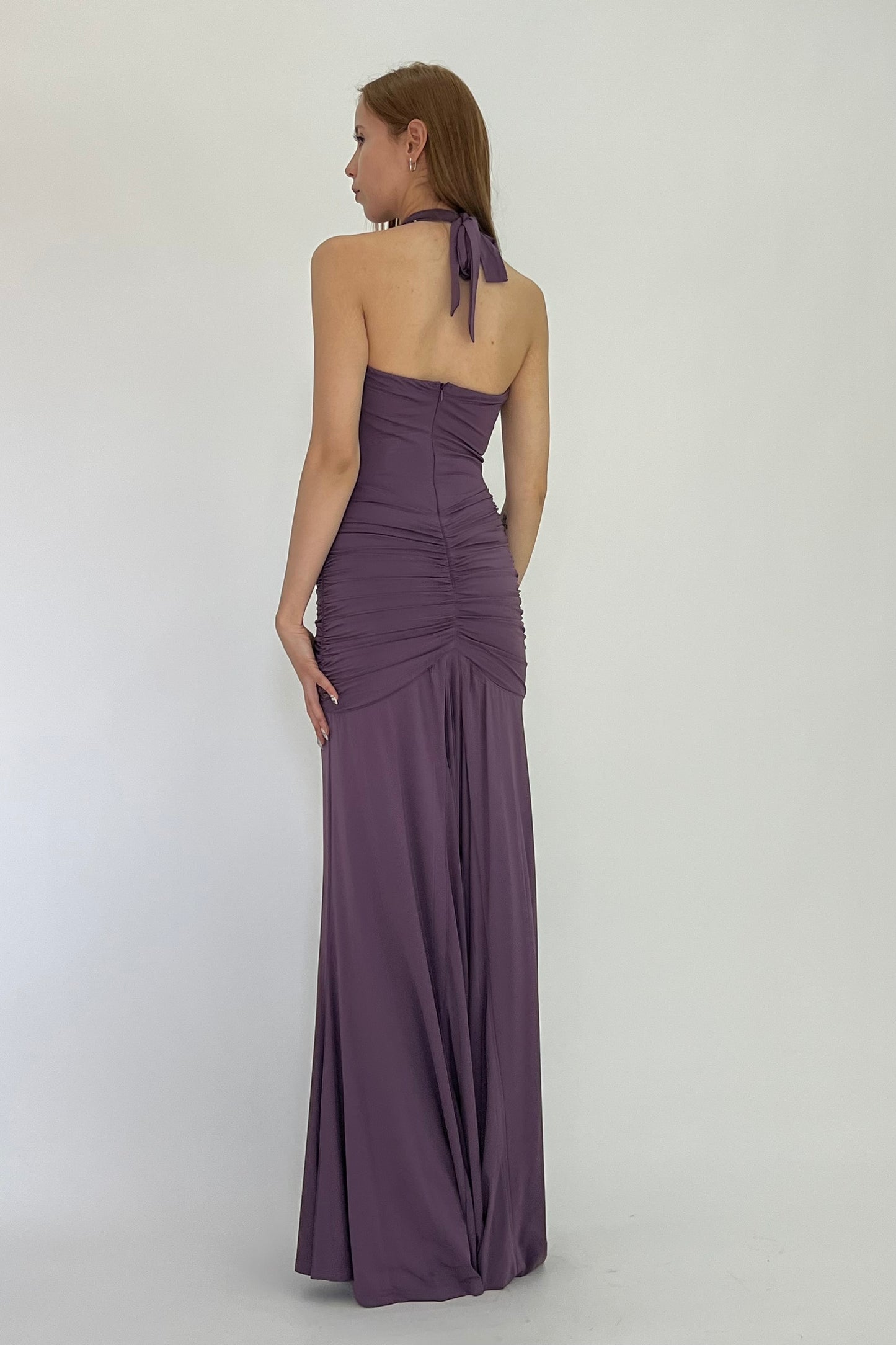 VESTIDO ESCOTE PRONUNCIADO