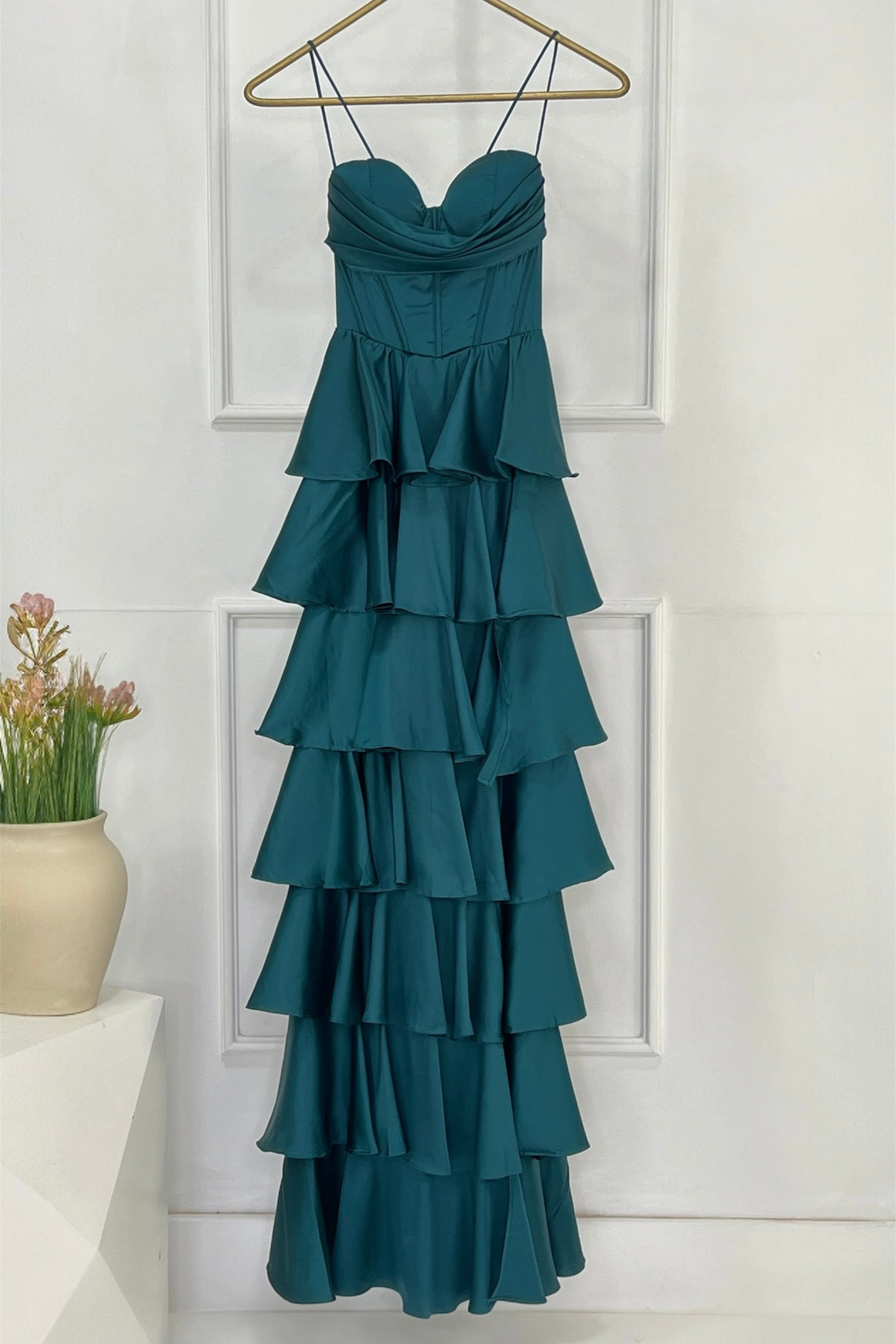 VESTIDO CAPAS OLANES