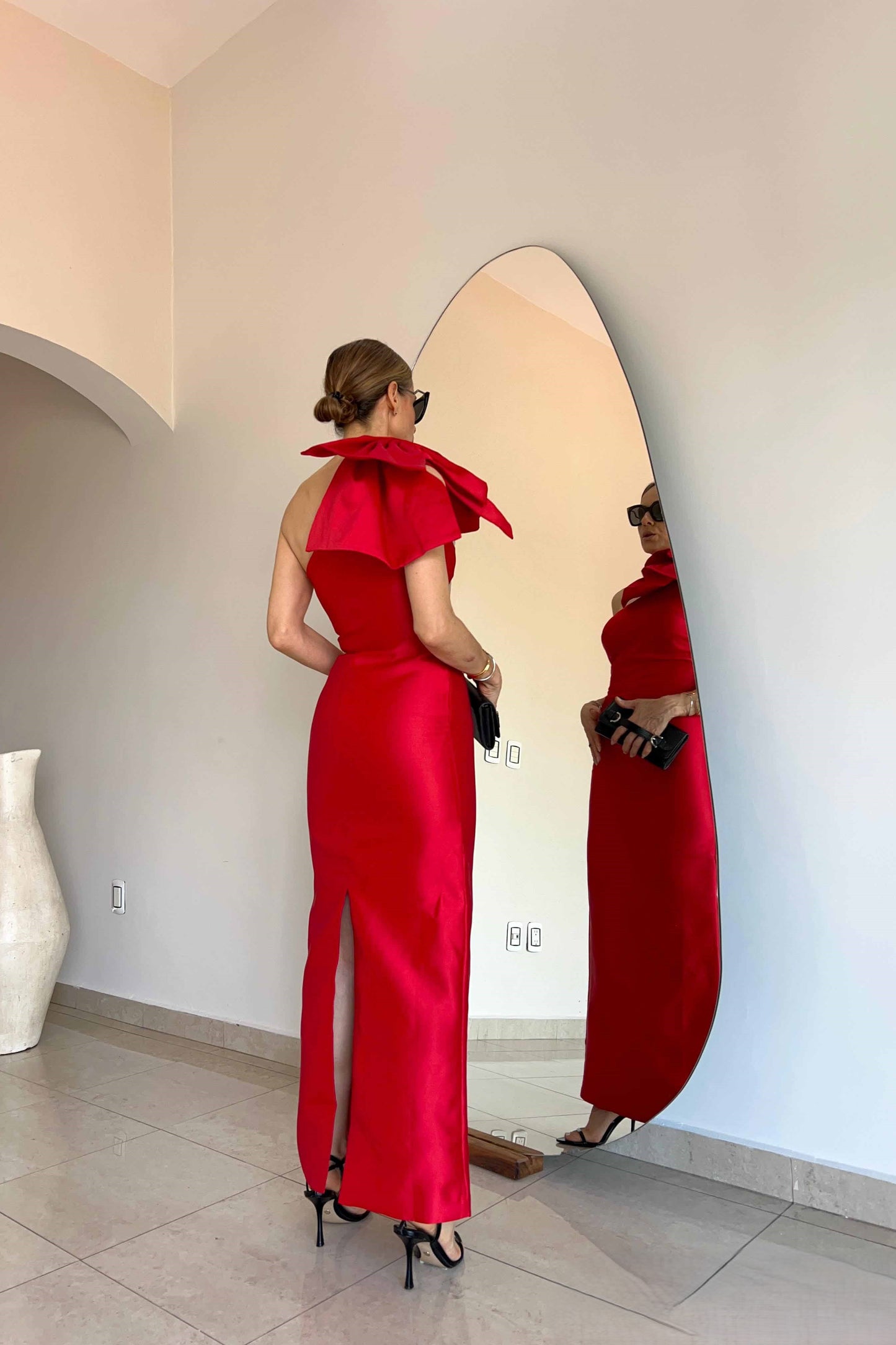 VESTIDO MOÑO EN HOMBRO