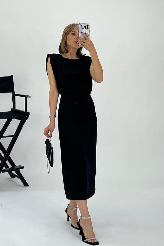 VESTIDO DETALLE HOMBROS