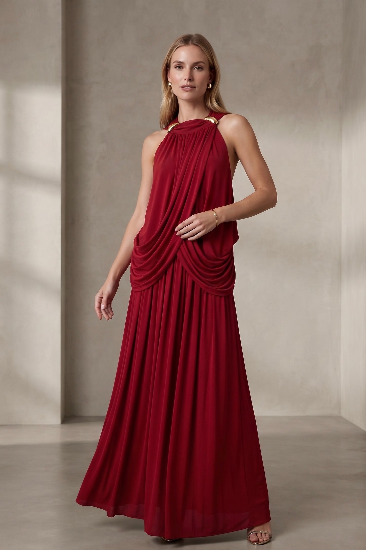 VESTIDO DETALLES DORADOS & CAIDAS
