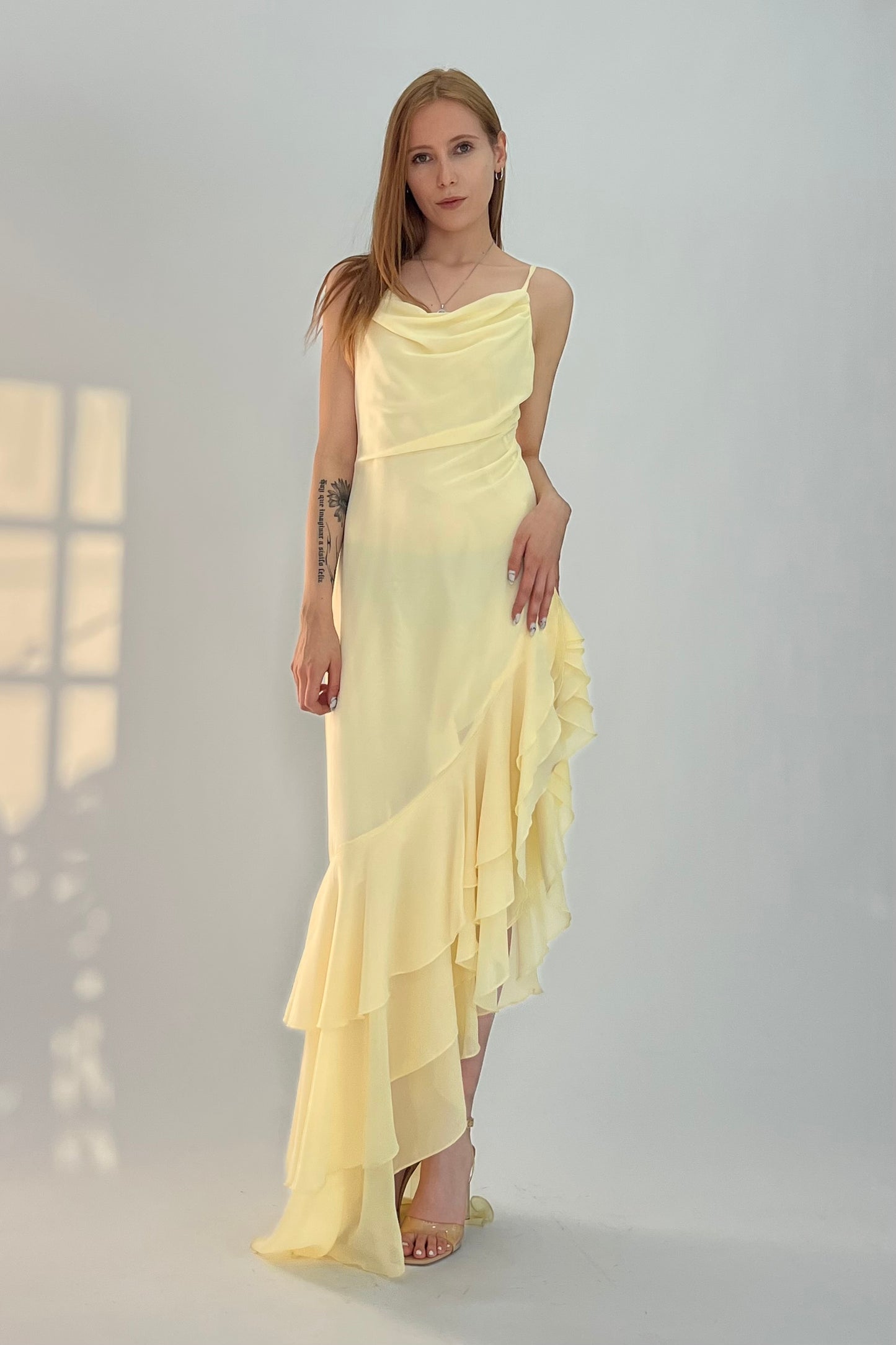 VESTIDO ESCAROLA