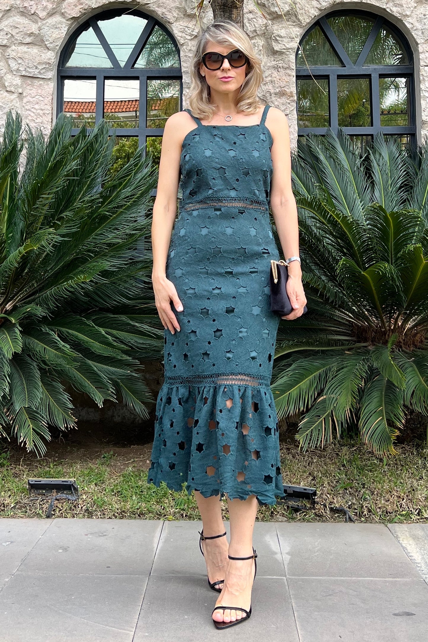 VESTIDO DISEÑO PERFORADO