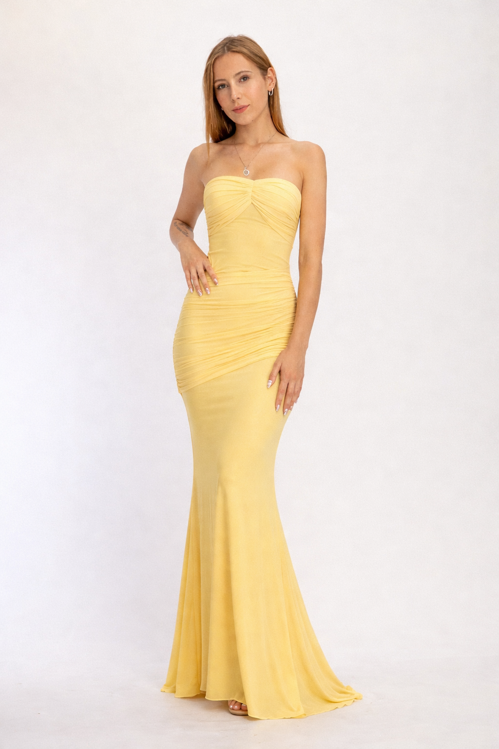 VESTIDO STRAPLESS MESH