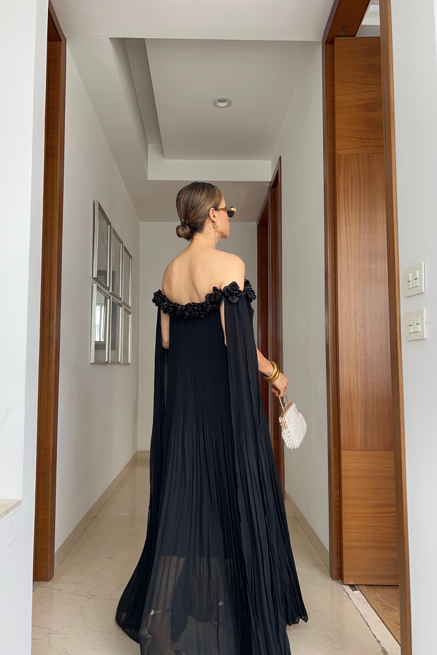 VESTIDO FLORES RESALTADAS