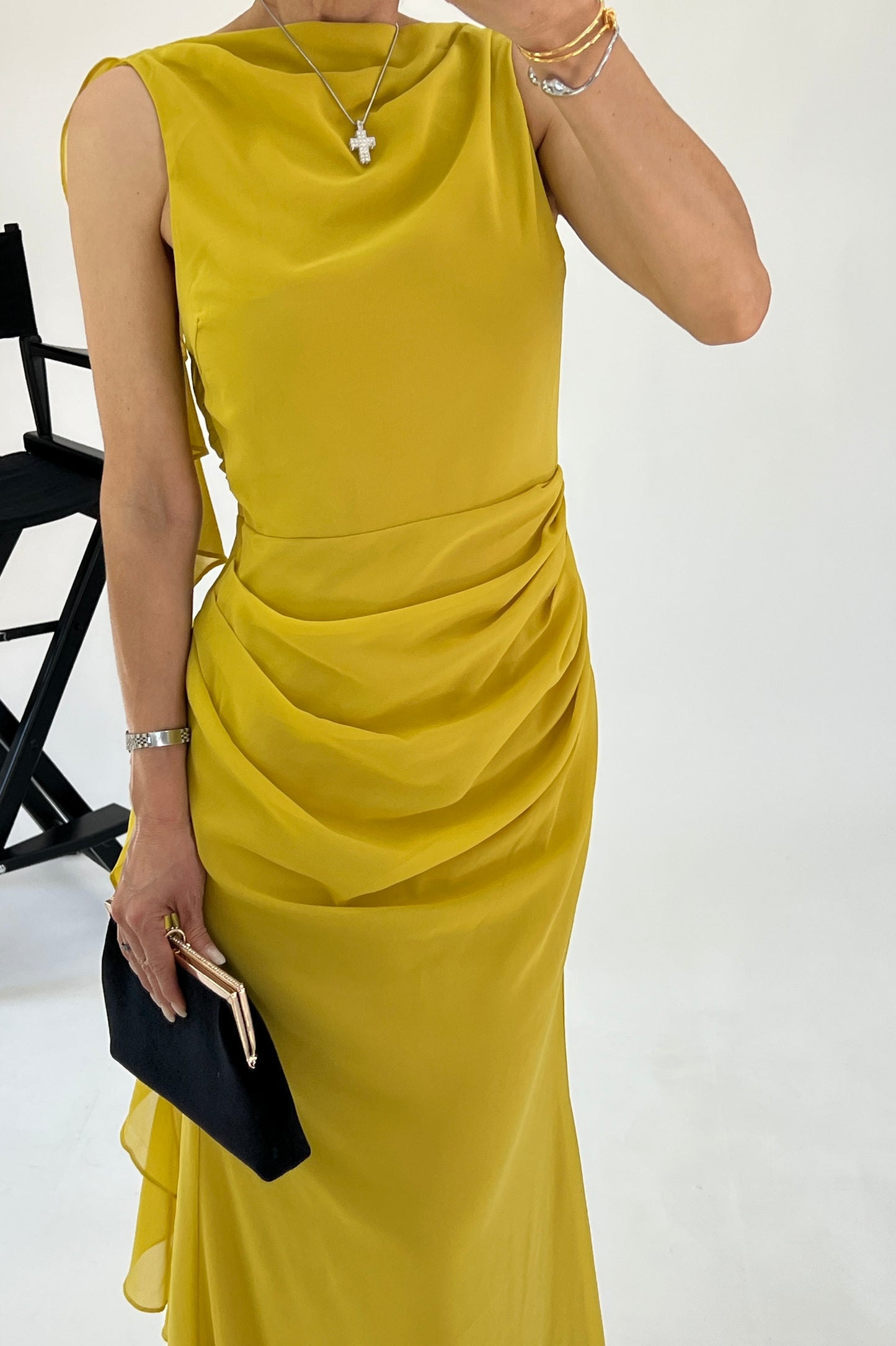 VESTIDO ESCAROLAS