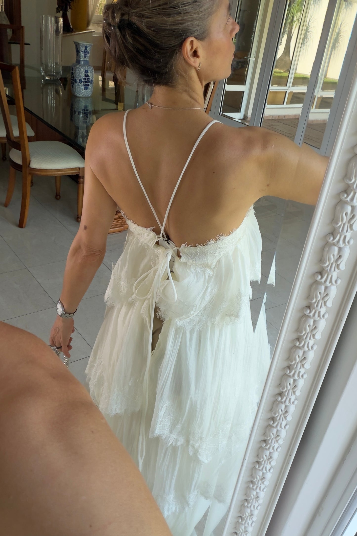 VESTIDO CAPAS & ENCAJE