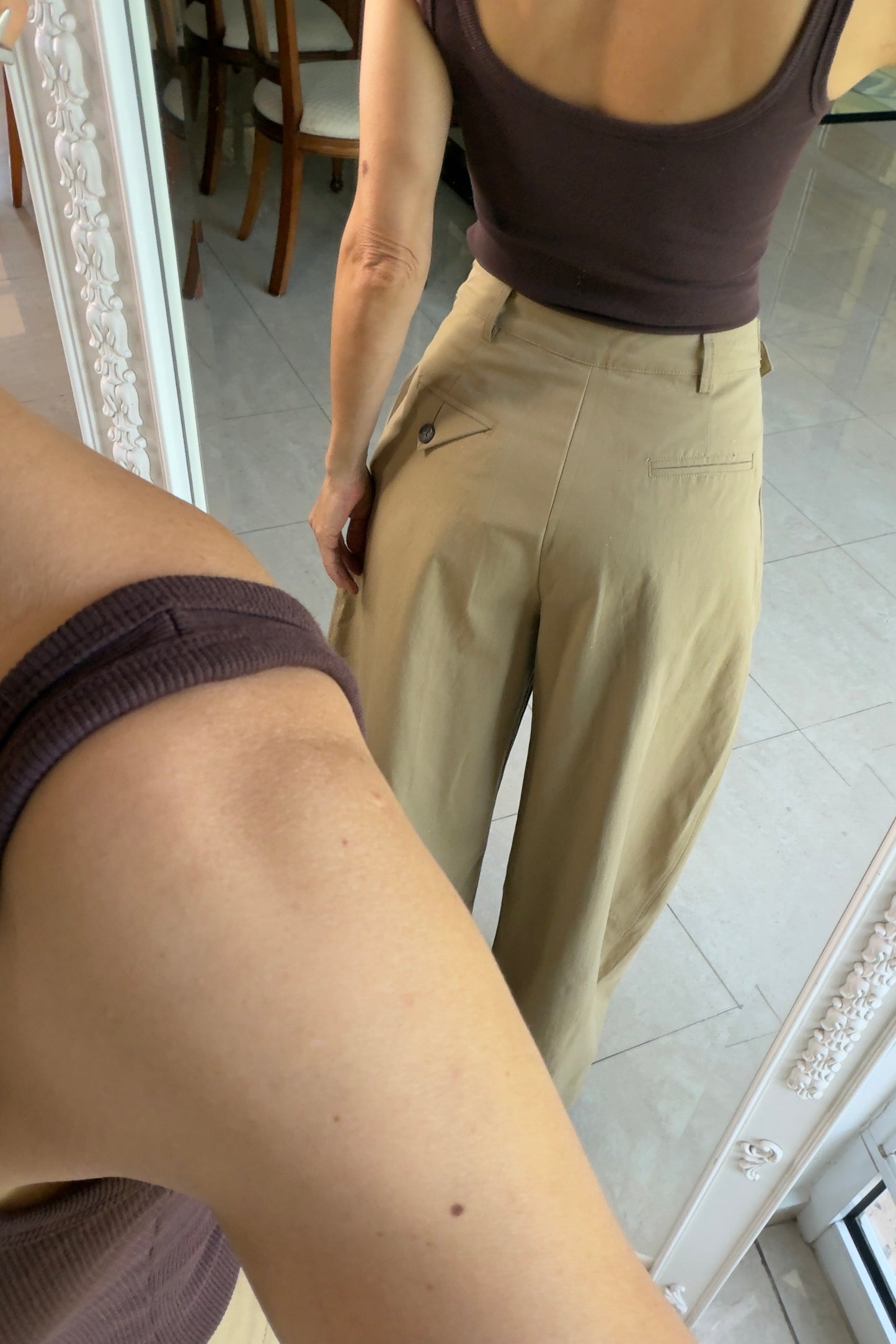 PANTALON DETALLE HEBILLA