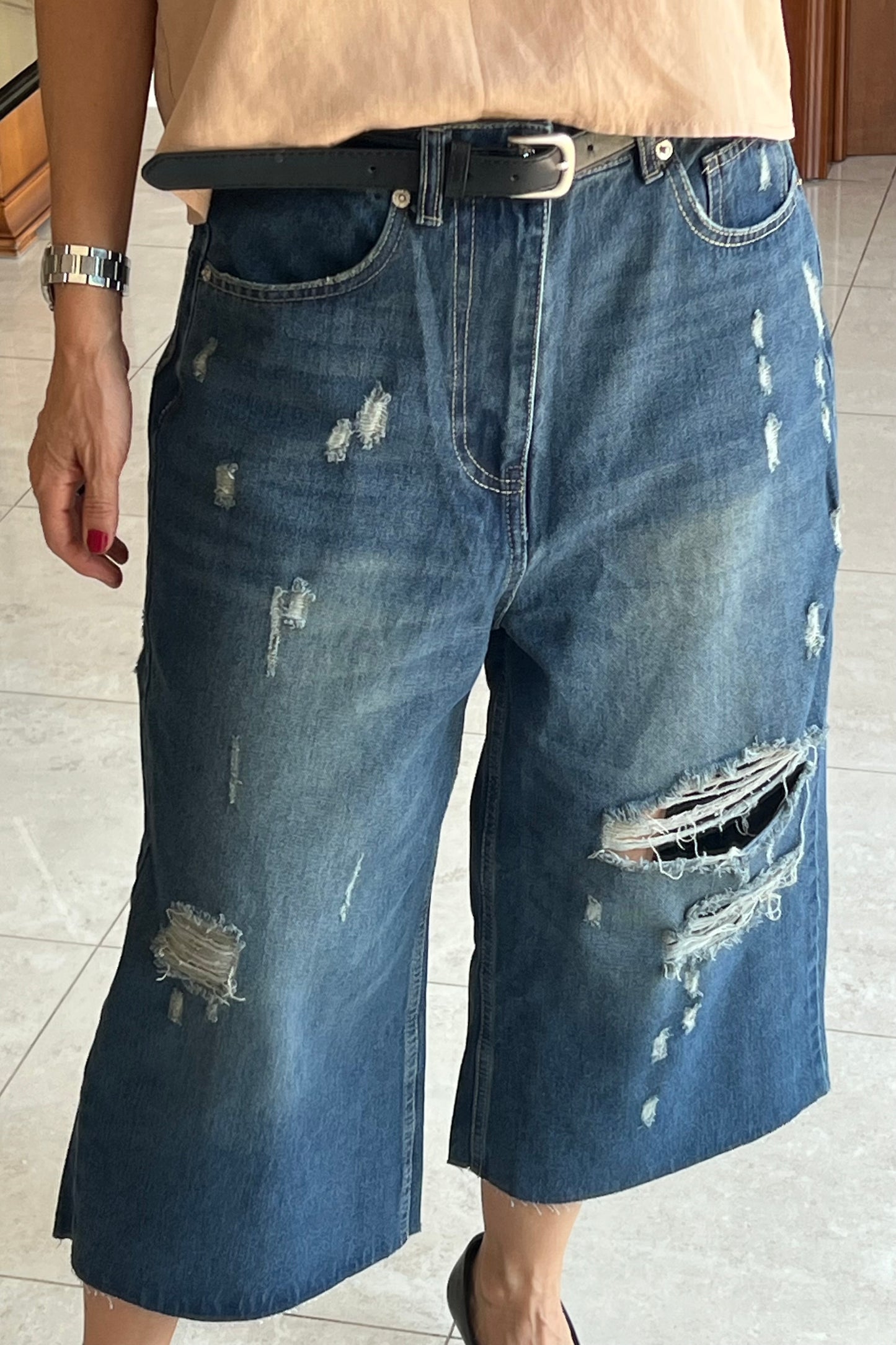 BERMUDAS DETALLES DESGARRADOS