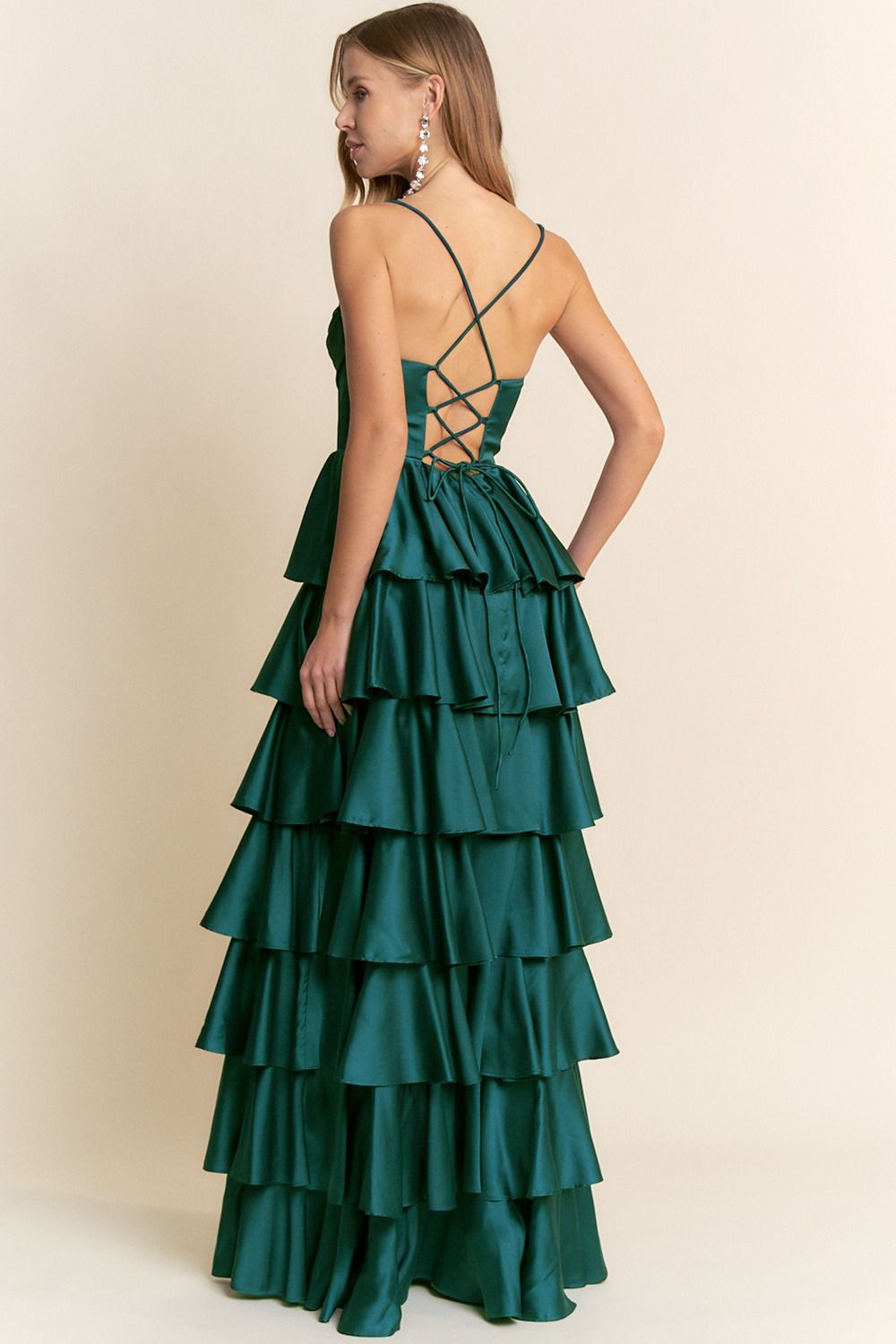 VESTIDO CAPAS OLANES