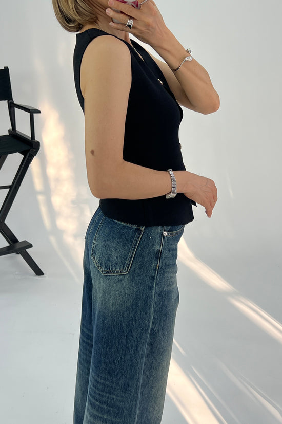 CHALECO BOTONES DORADOS