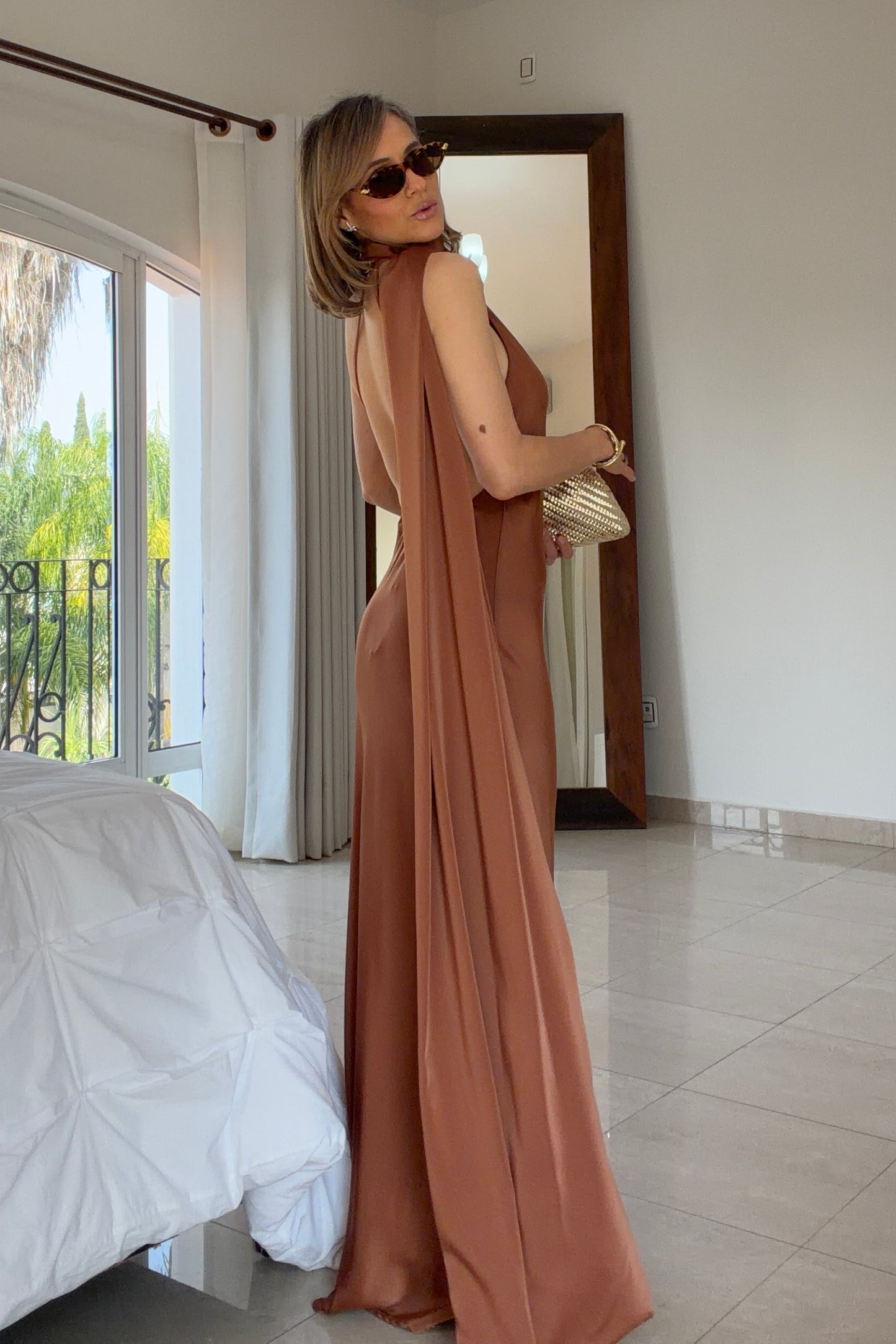 VESTIDO DETALLE CUELLO