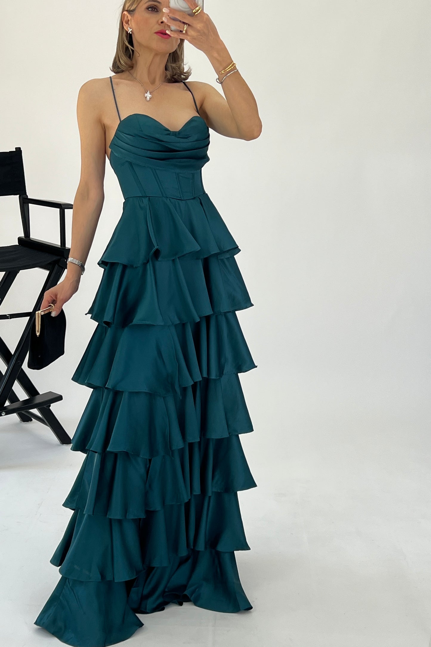 VESTIDO CAPAS OLANES