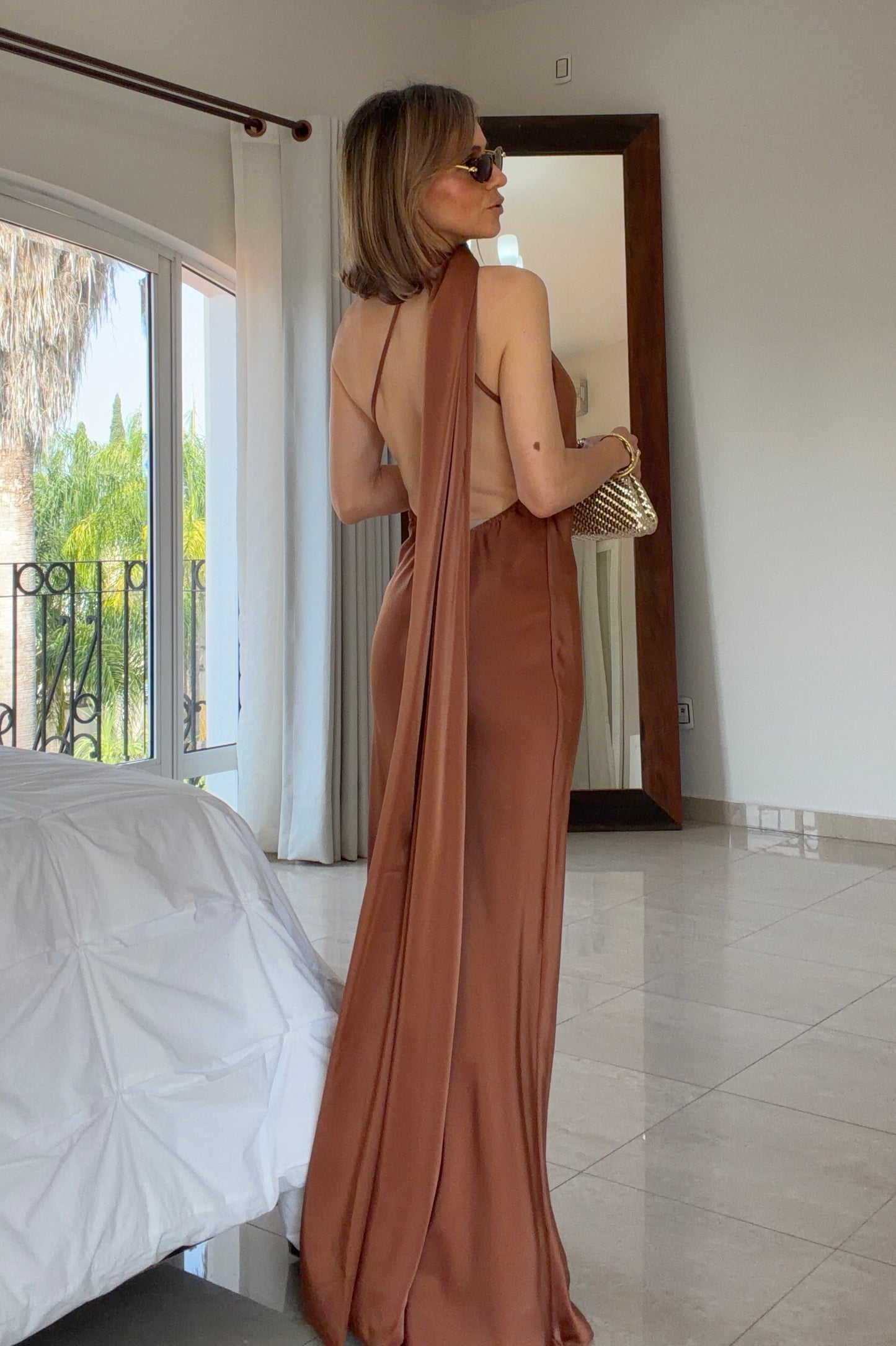 VESTIDO DETALLE CUELLO