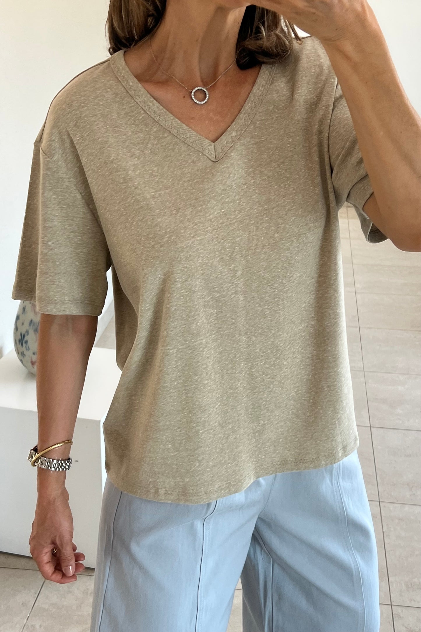 PLAYERA CUELLO V