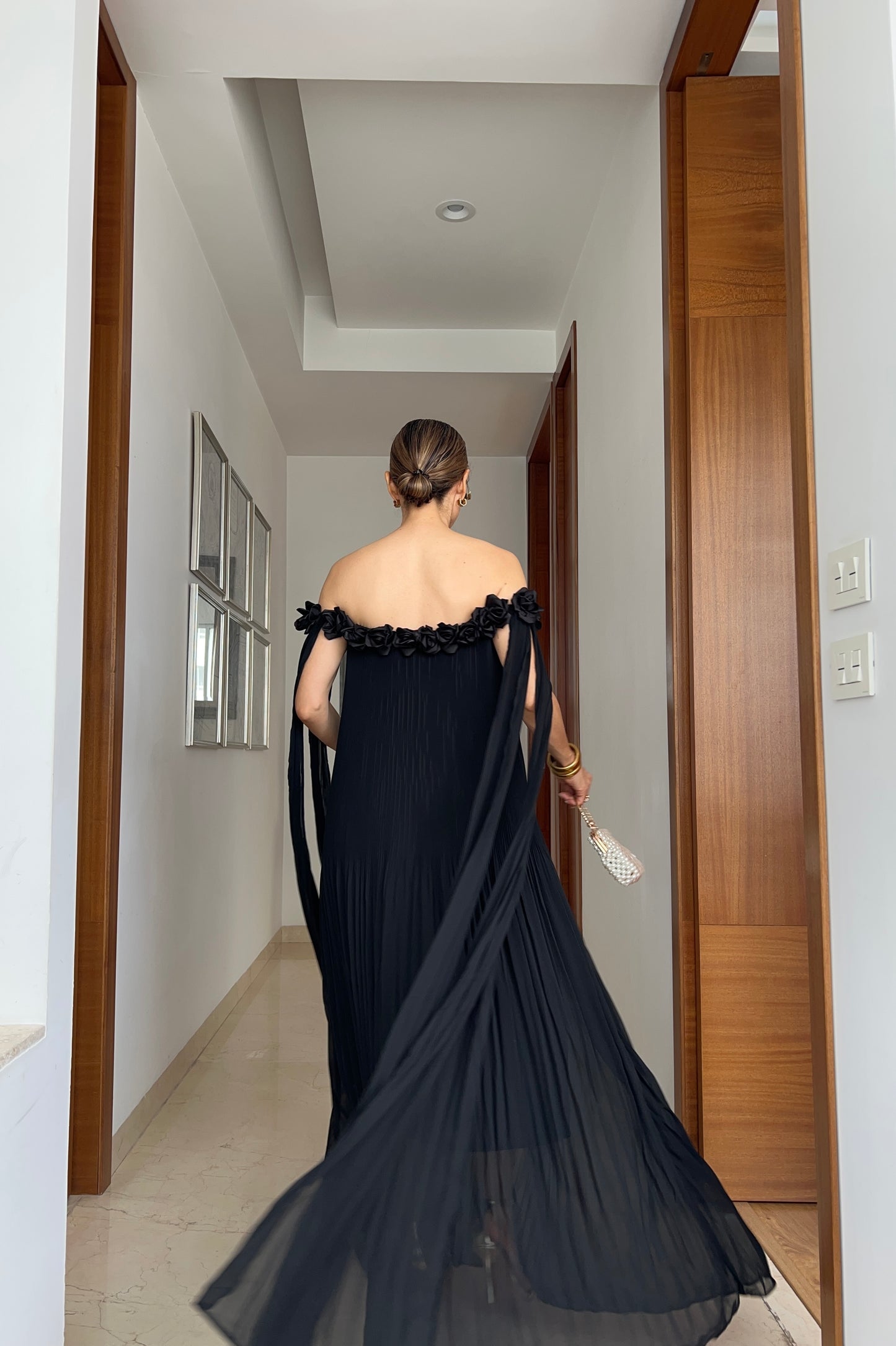 VESTIDO FLORES RESALTADAS