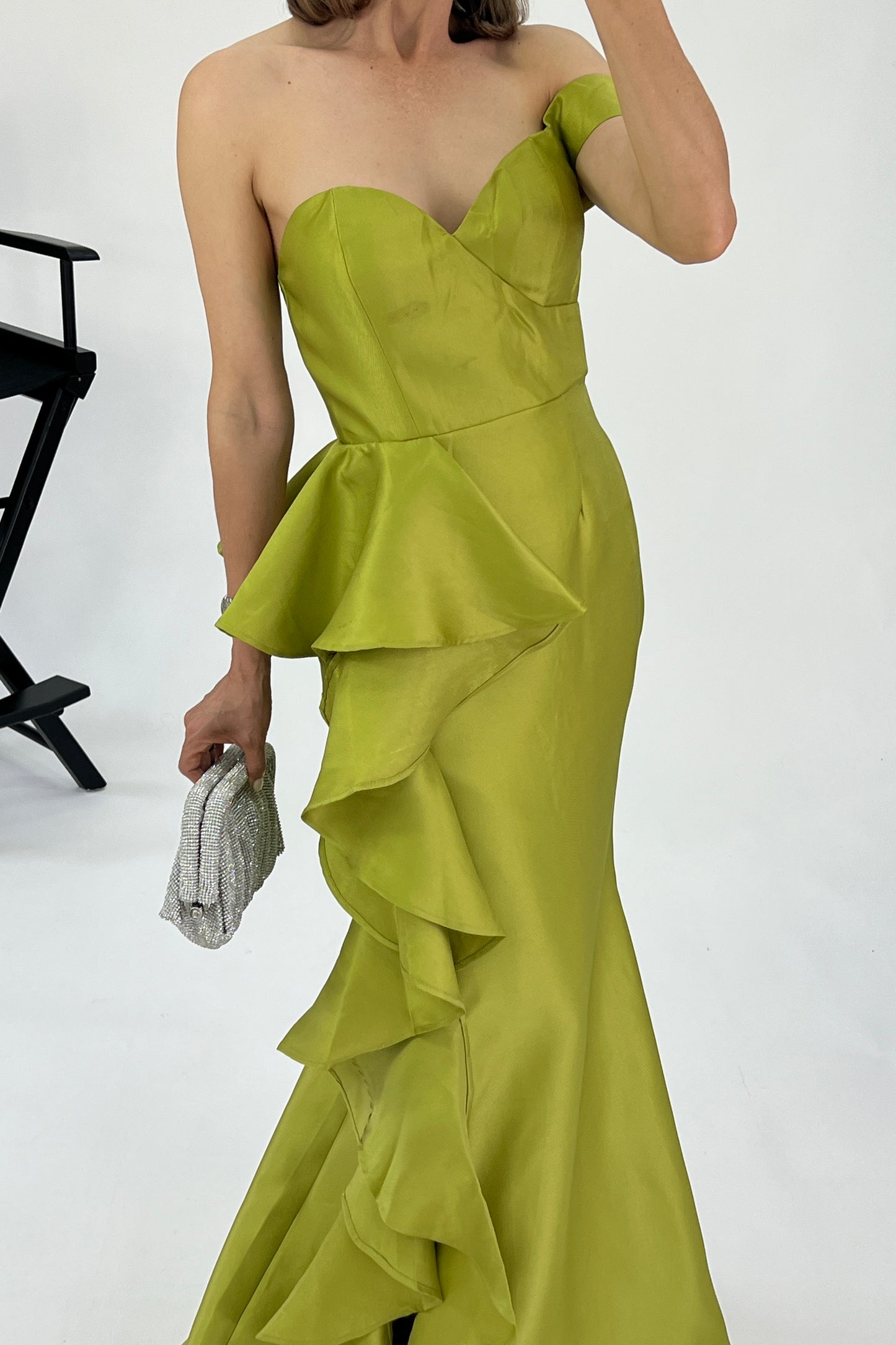 VESTIDO ASIMETRICO ESCAROLA