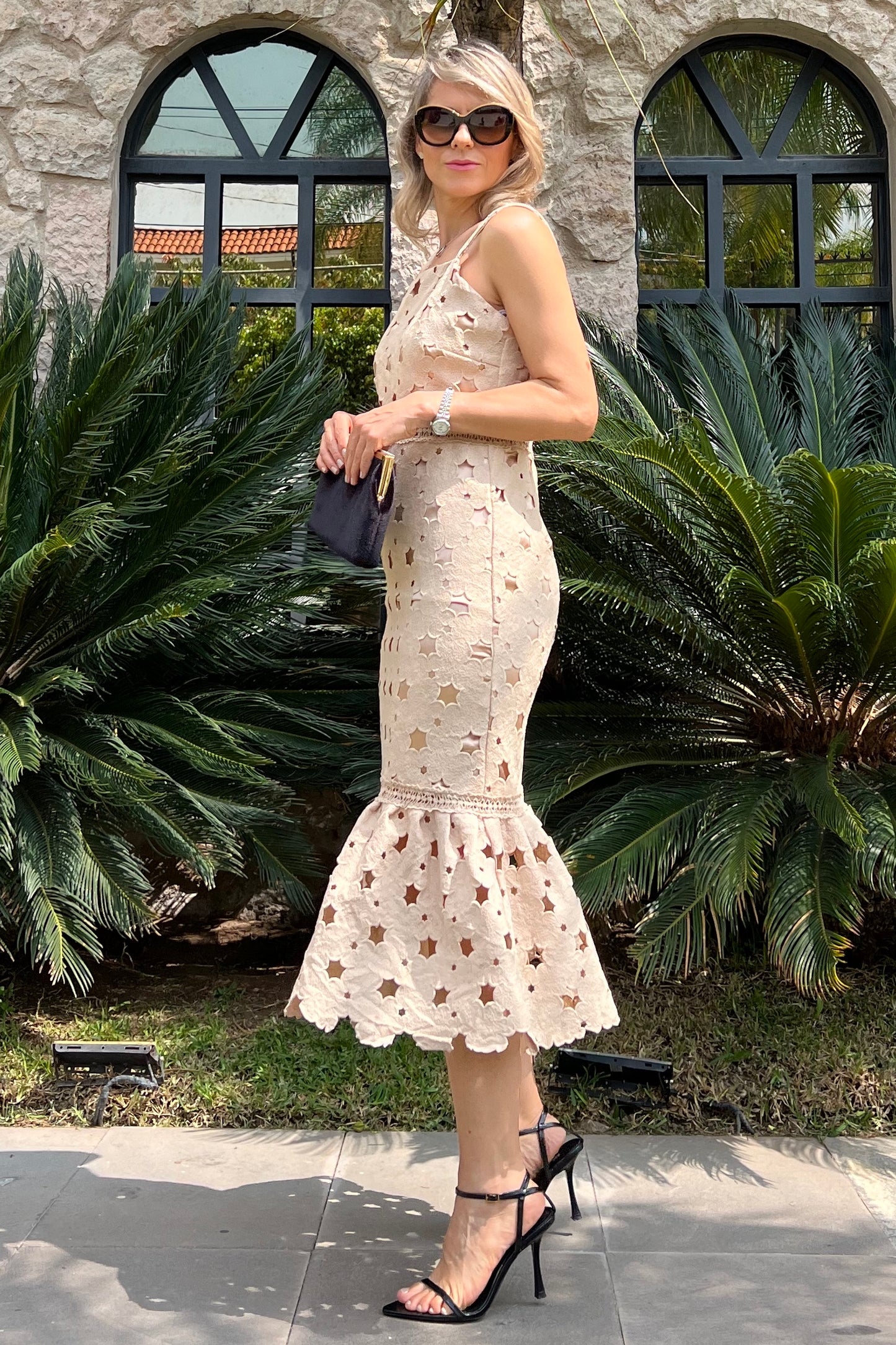 VESTIDO DISEÑO PERFORADO