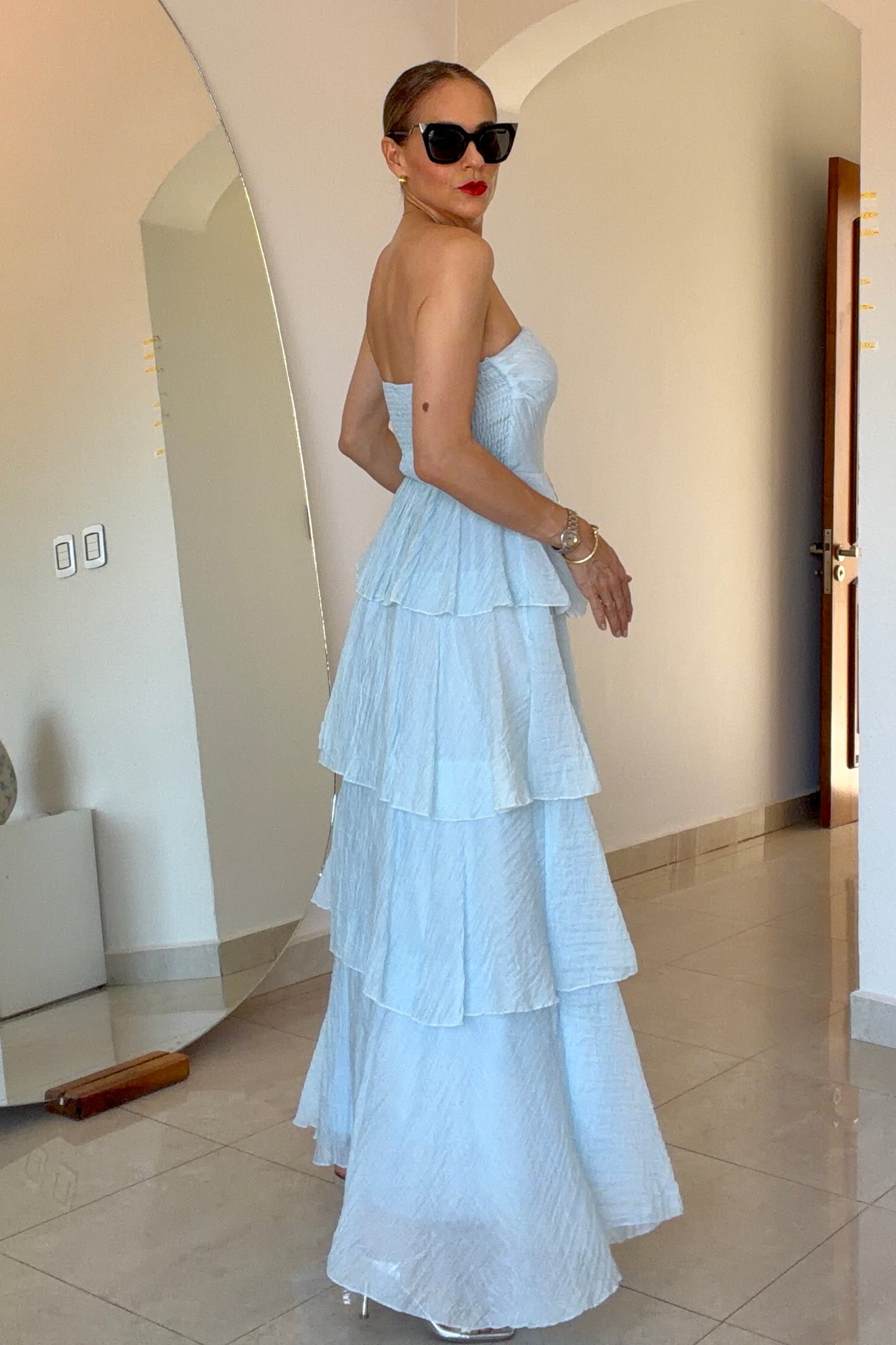 VESTIDO CAPAS