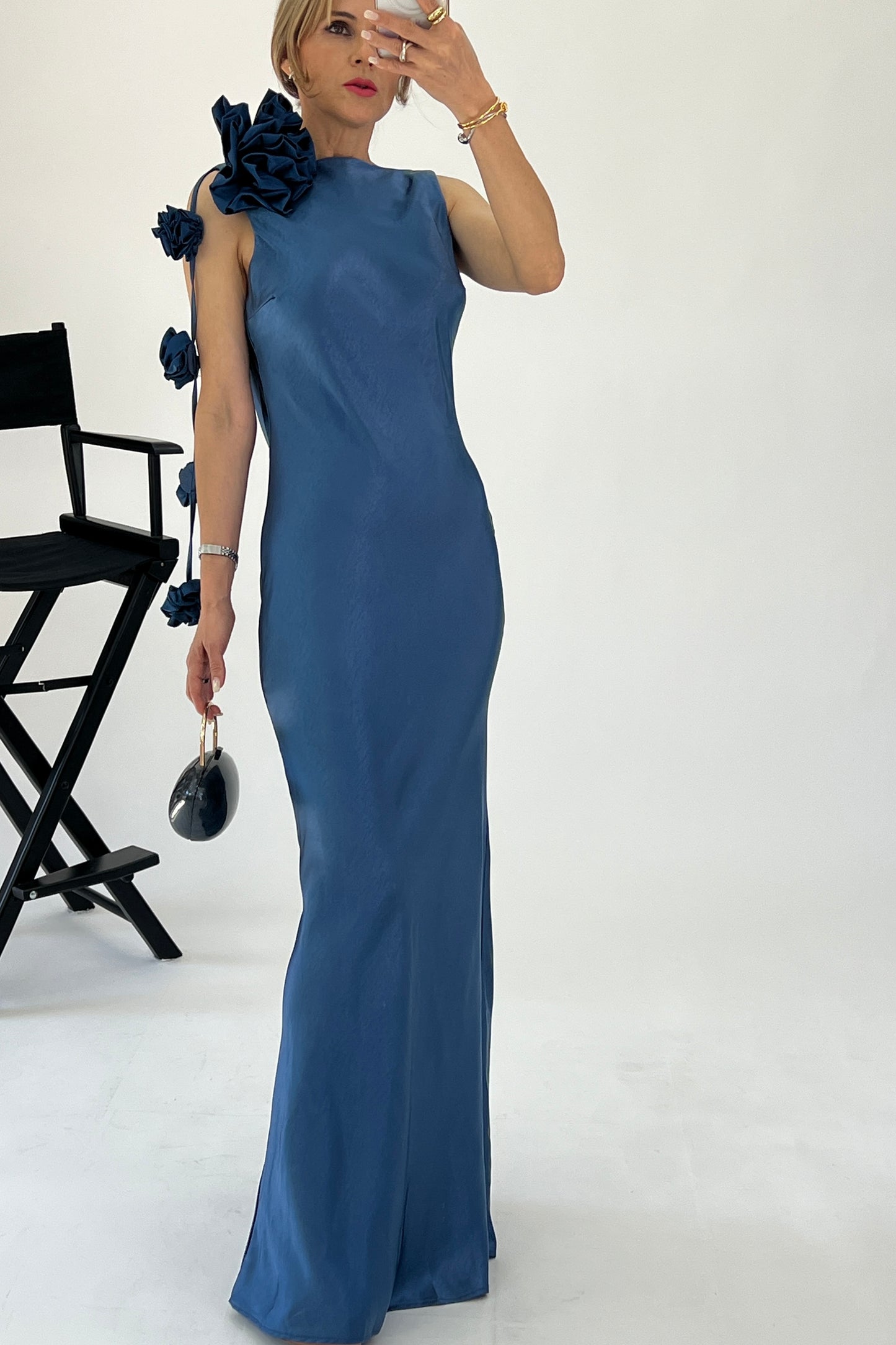 VESTIDO FLOR EN HOMBRO