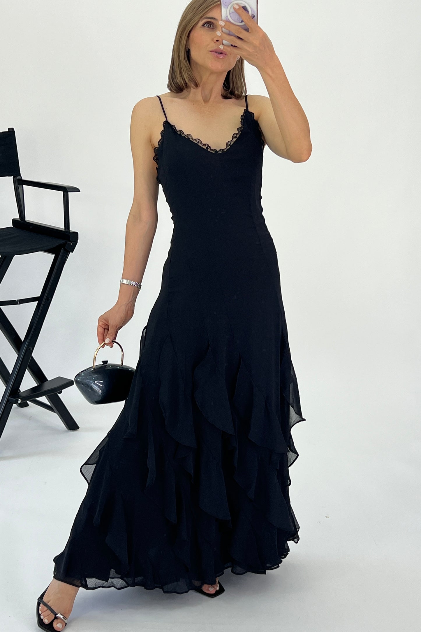 VESTIDO DETALLE OLANES