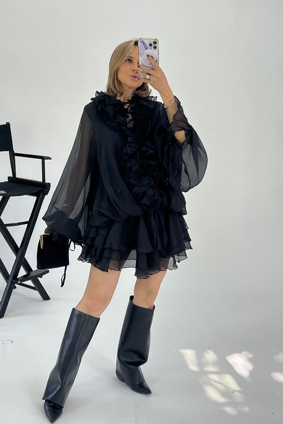 VESTIDO DETALLES ESCAROLAS