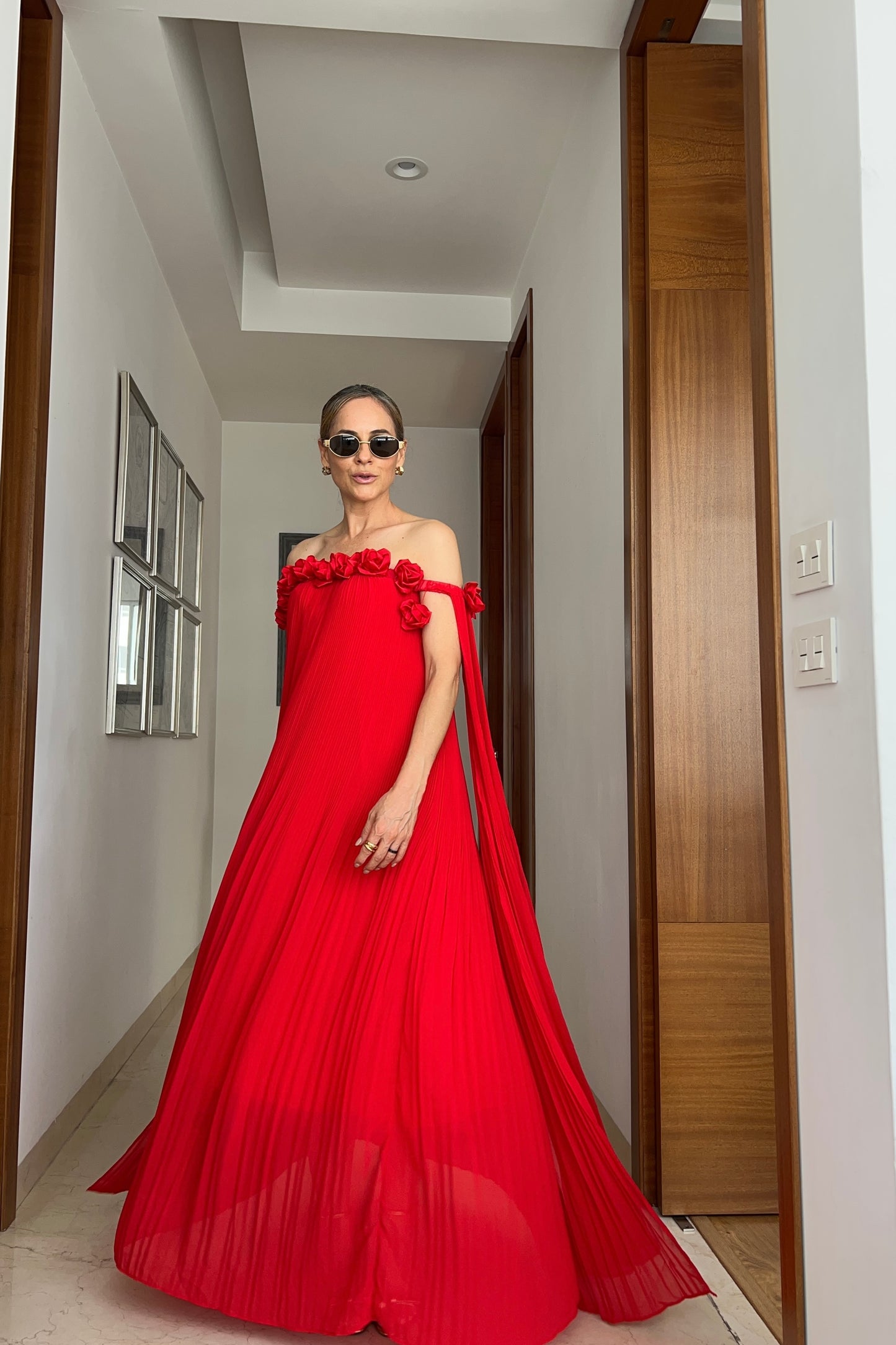 VESTIDO FLORES RESALTADAS