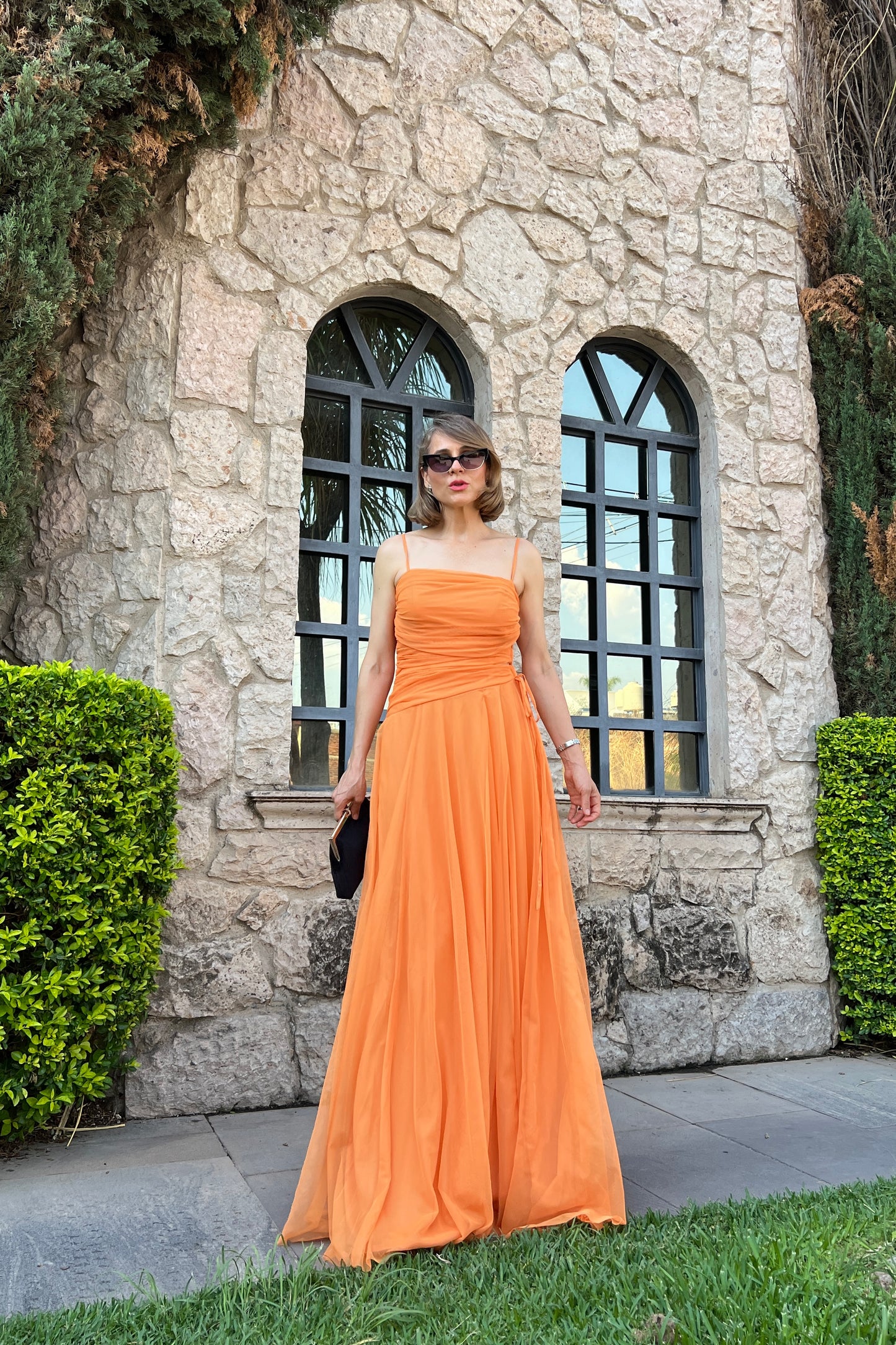 VESTIDO DETALLE COSTADO