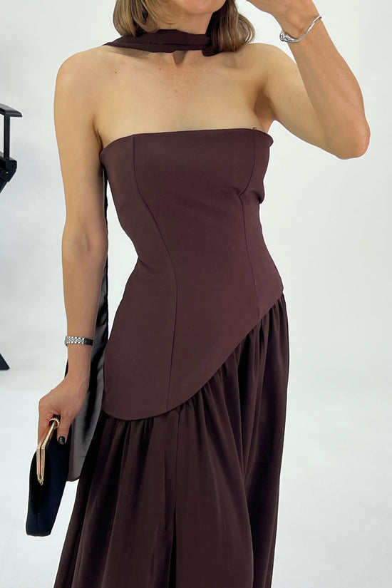 VESTIDO BAJO ABERTURA