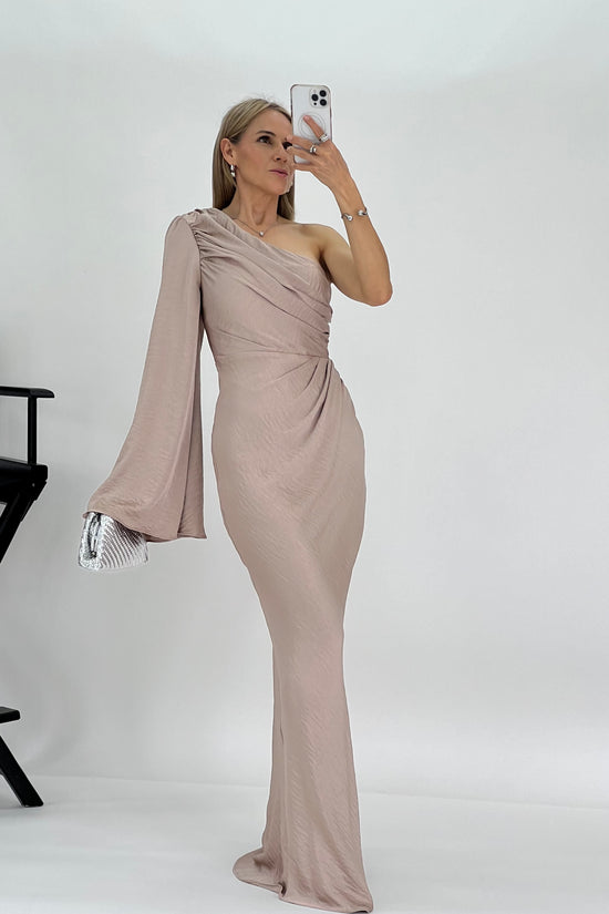 VESTIDO UNA MANGA SATIN