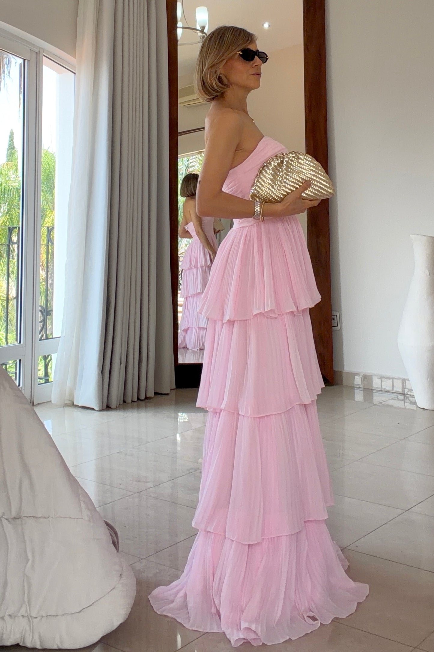 VESTIDO STRAPLESS & CAPAS