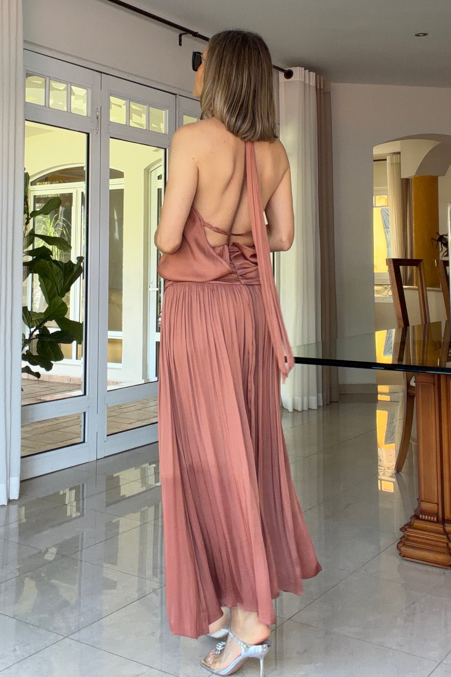 VESTIDO HALTER