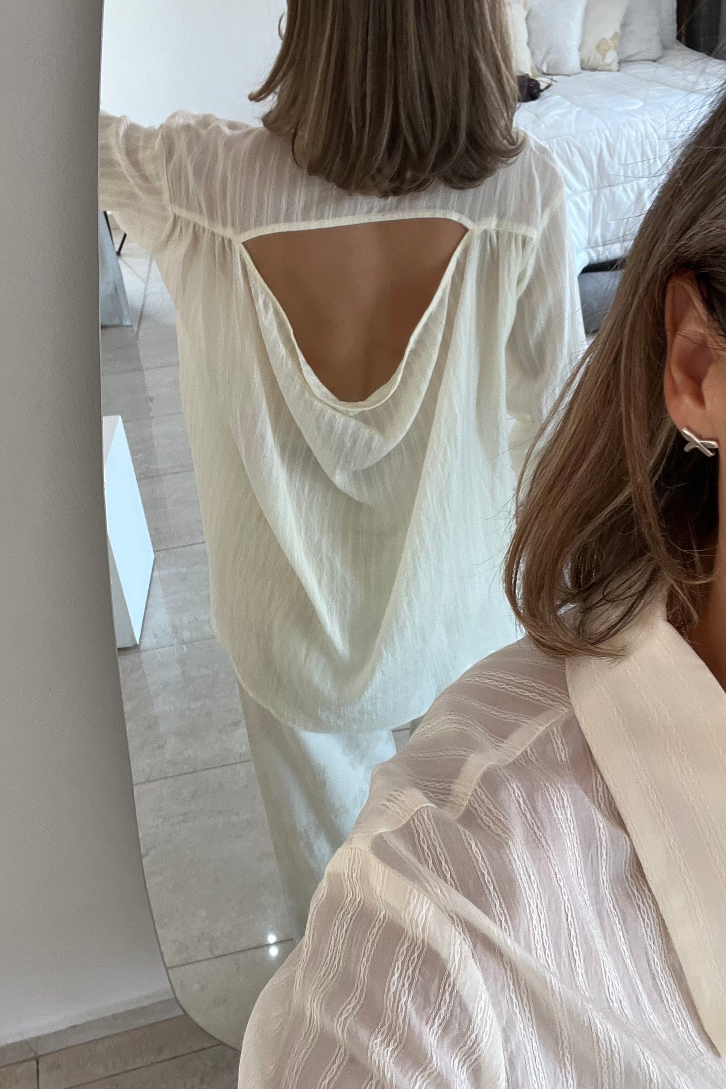 CAMISA ESCOTE ESPALDA