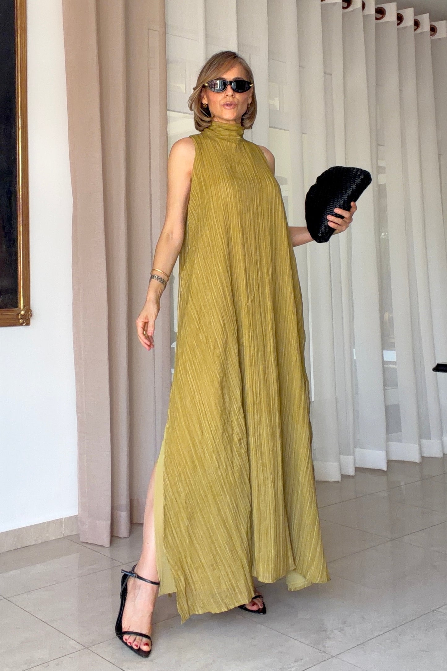 VESTIDO CUELLO ALTO