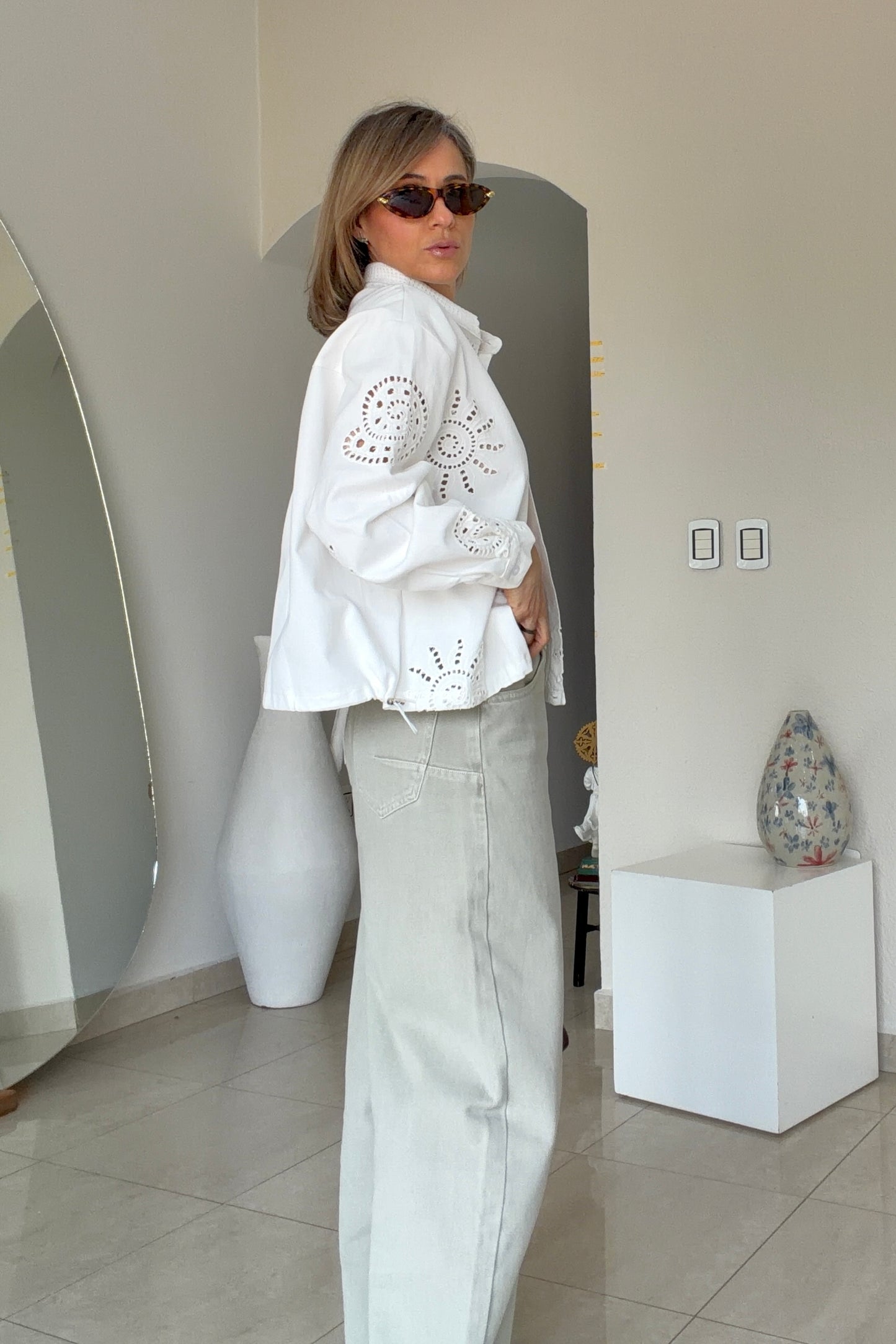 CAMISA DETALLE CUELLO