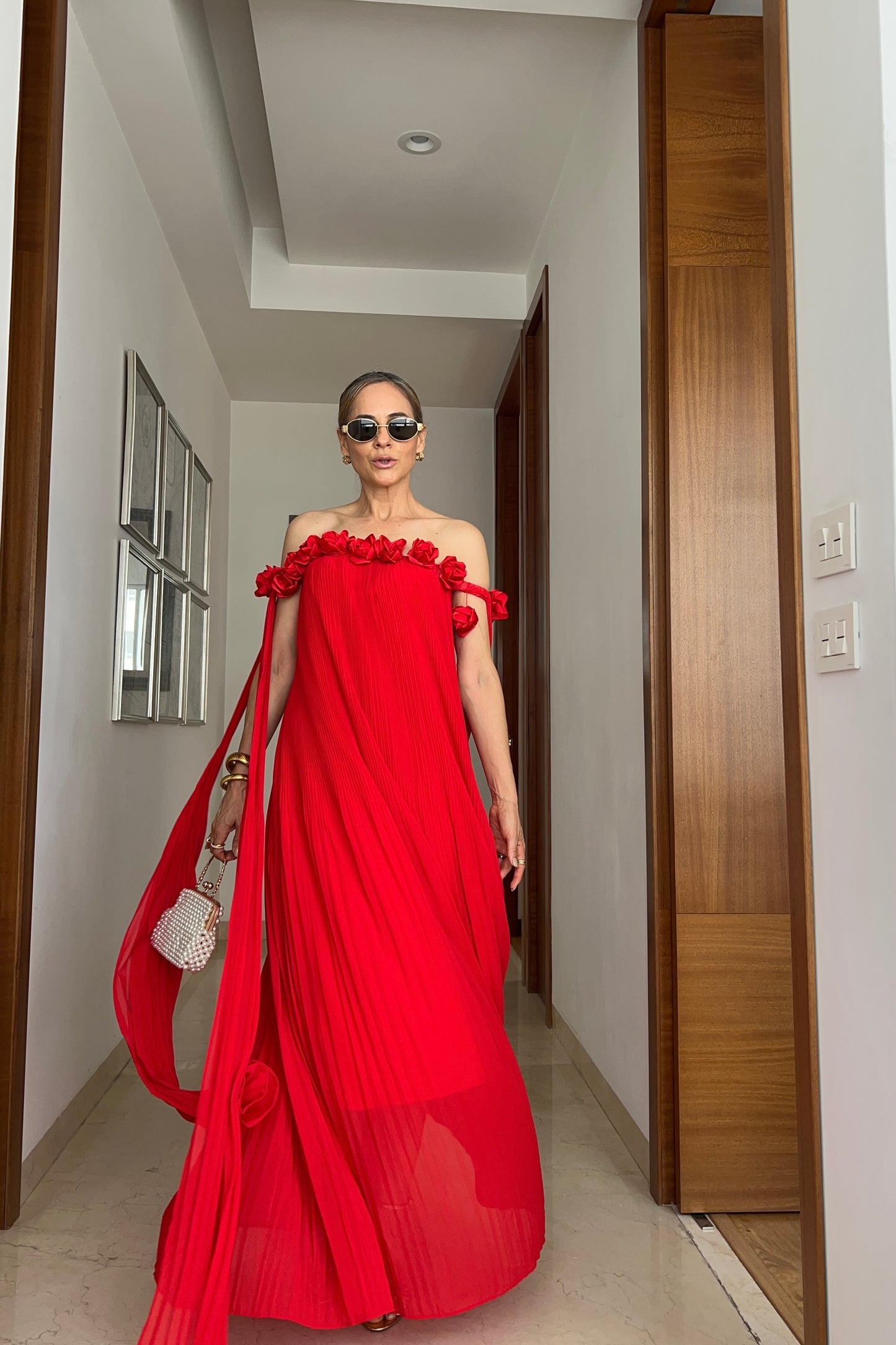 VESTIDO FLORES RESALTADAS