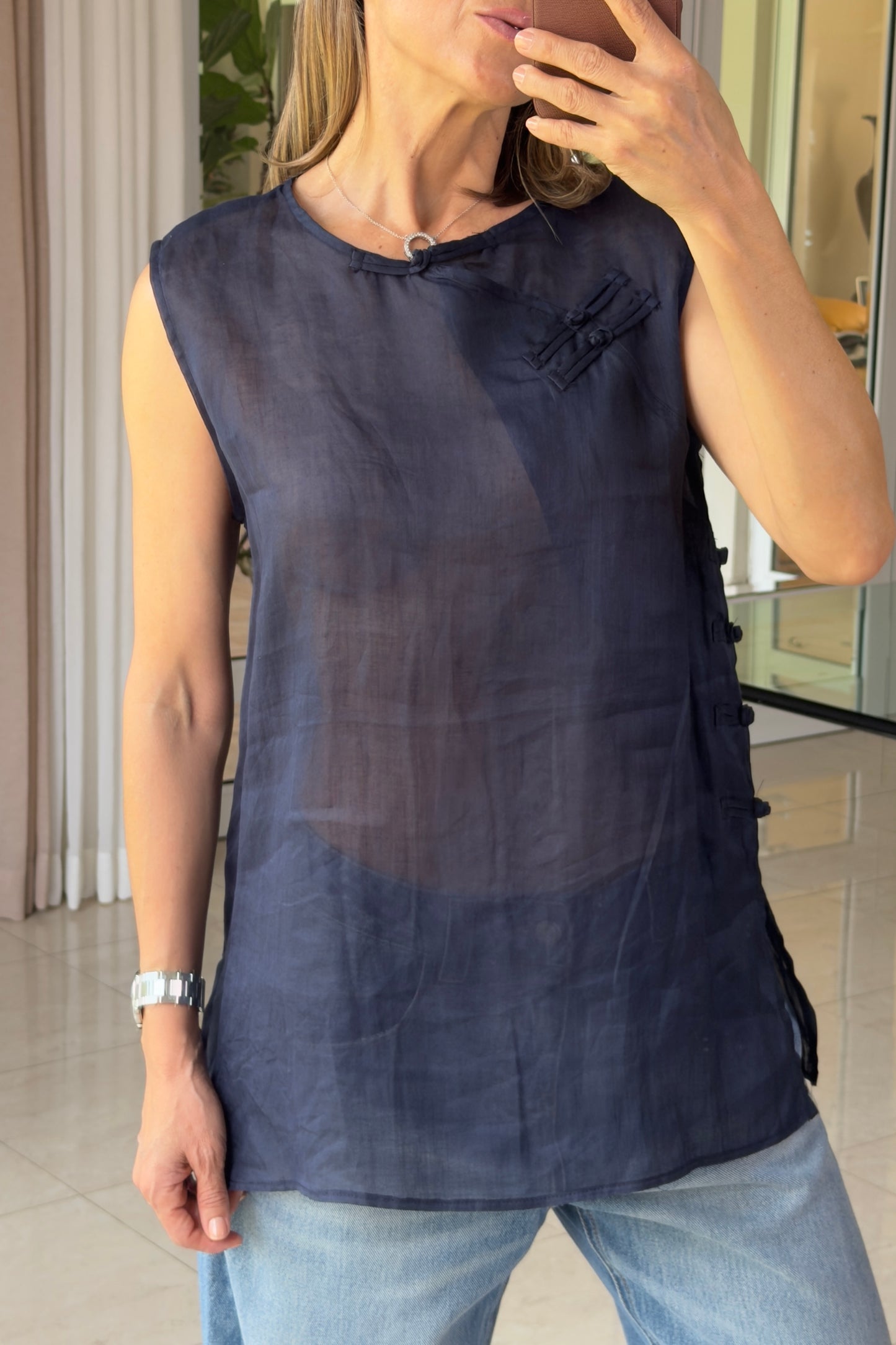 BLUSA DETALLES COSTADOS