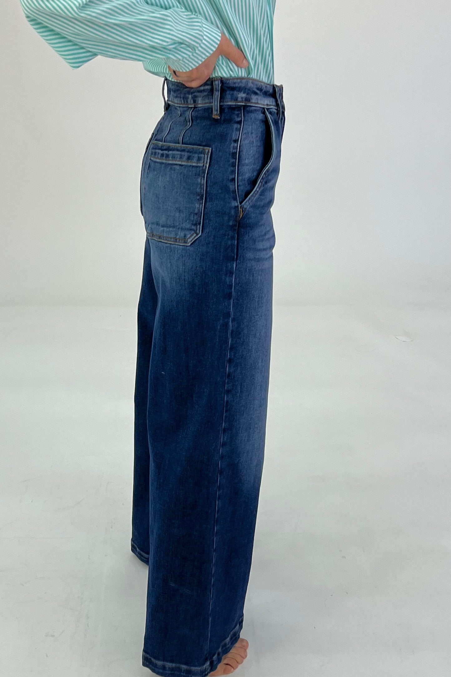 WIDE LEG JEANS